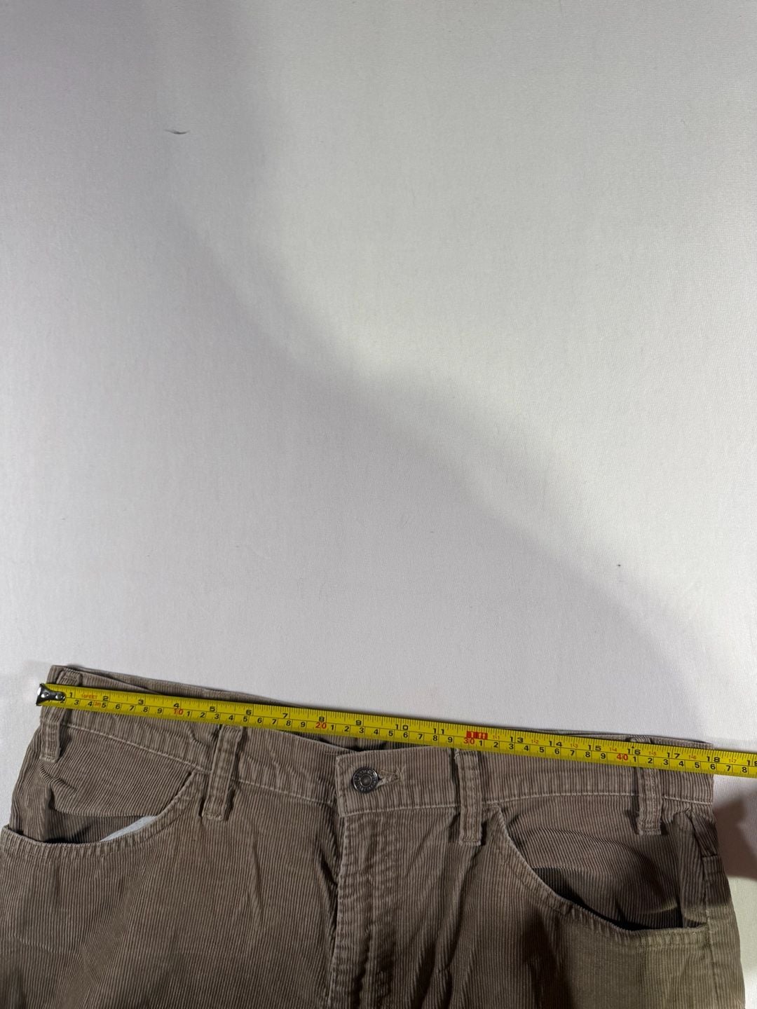 Vintage 70s Women’s Levi's Corduroy Pants Tan 36/27 6
