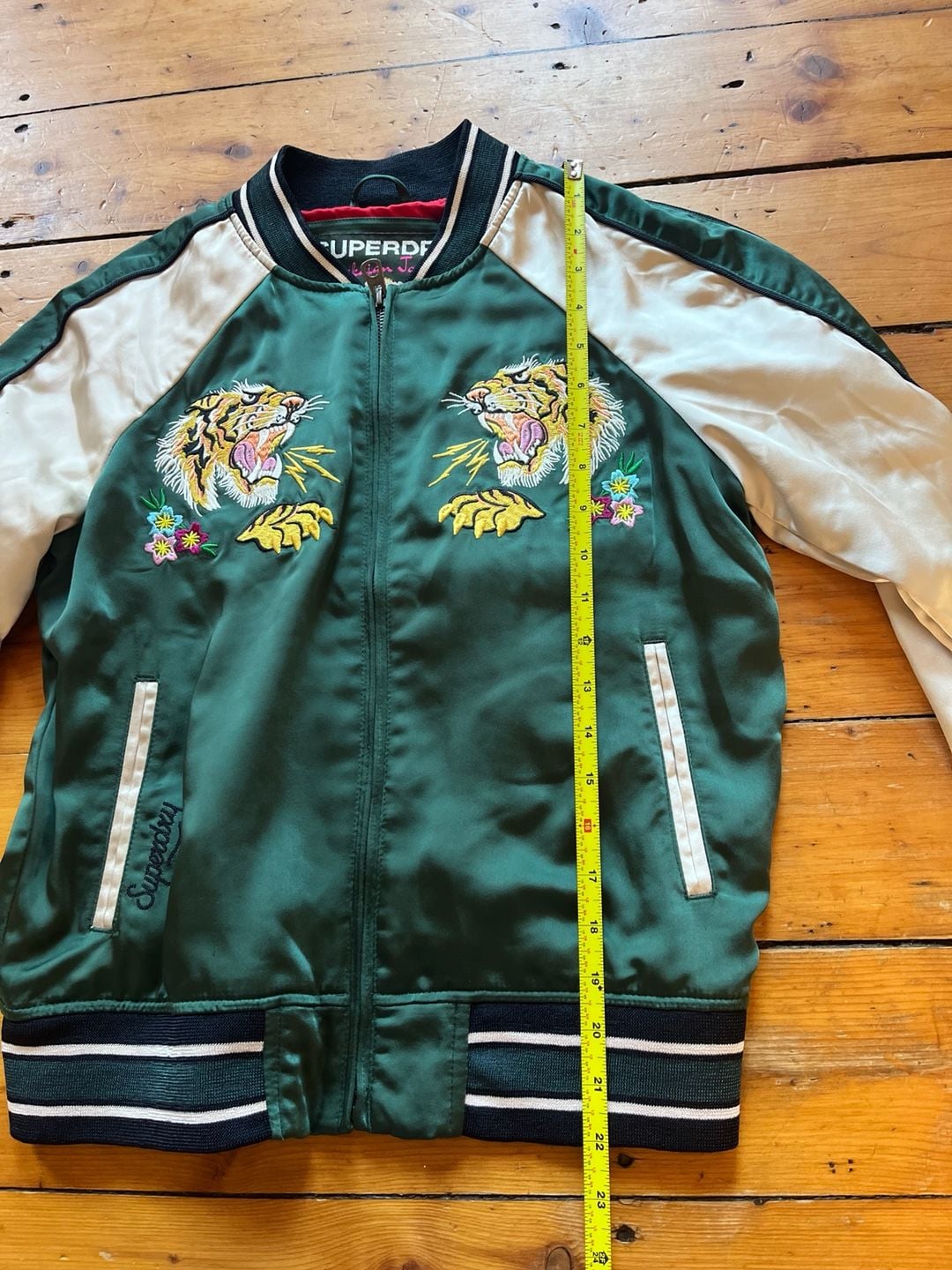 Superdry Suikajan Japan Embroidered Bomber Jacket US 4 Green Tiger 7