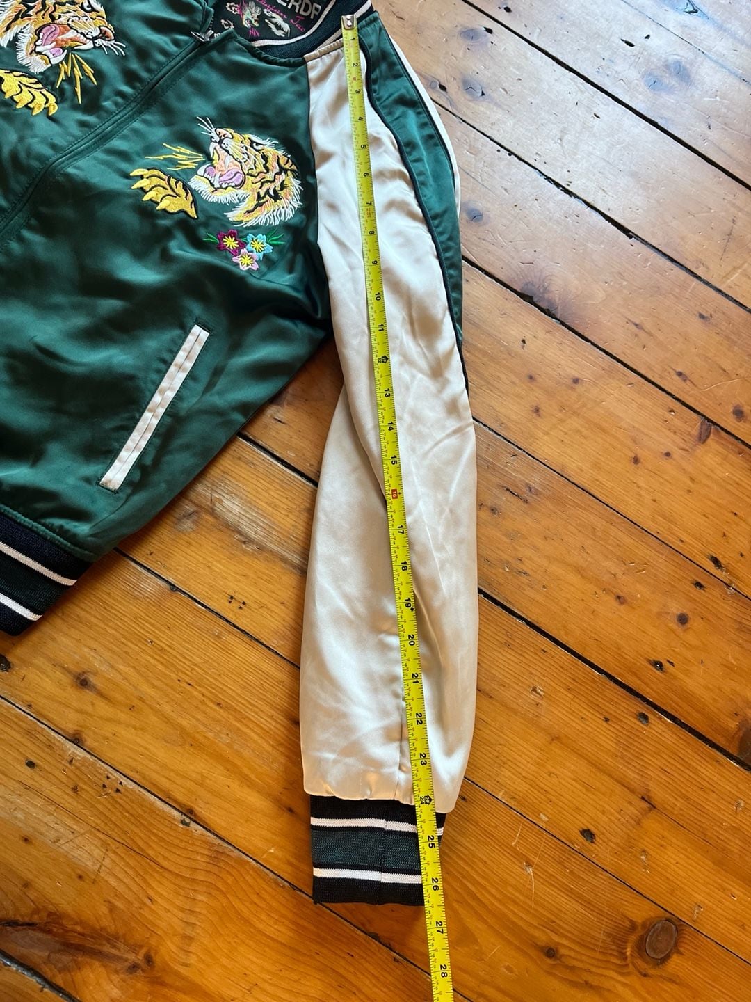 Superdry Suikajan Japan Embroidered Bomber Jacket US 4 Green Tiger 8