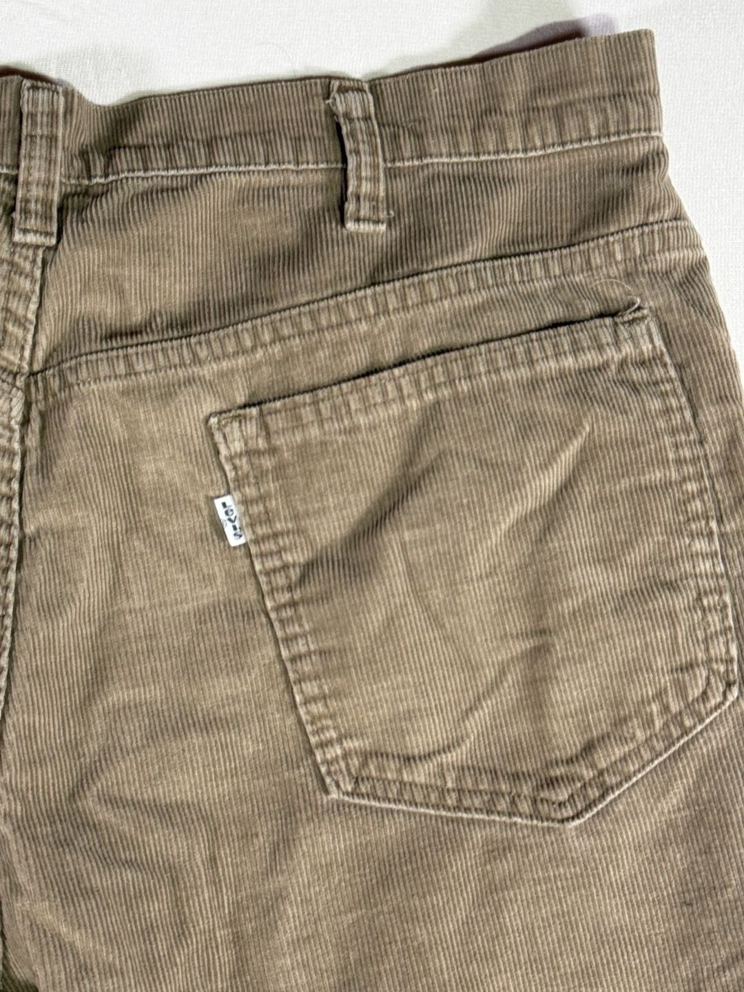 Vintage 70s Women’s Levi's Corduroy Pants Tan 36/27 4