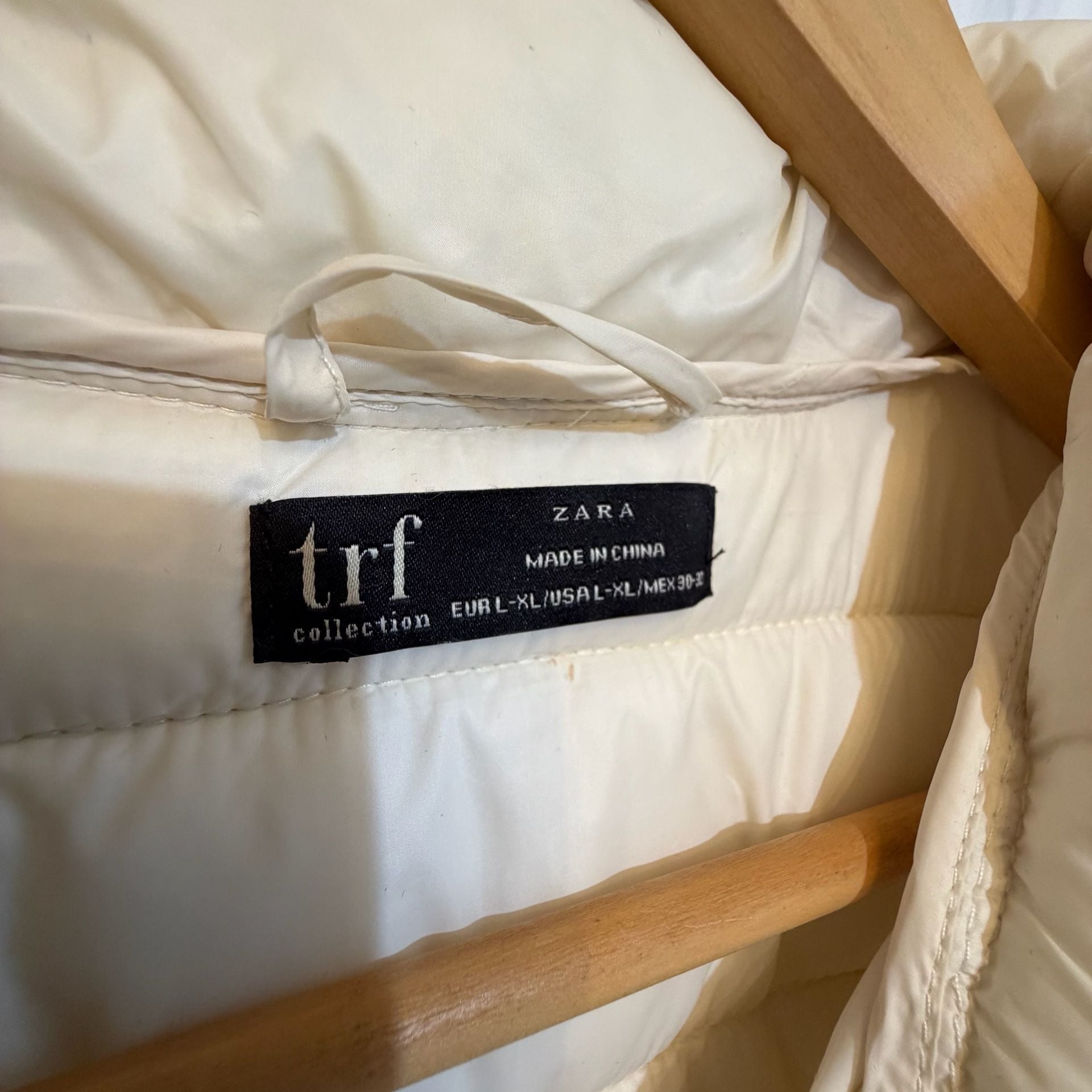 Zara Trf Collection Ultra Light Puffer Vest L-XL Cream 5