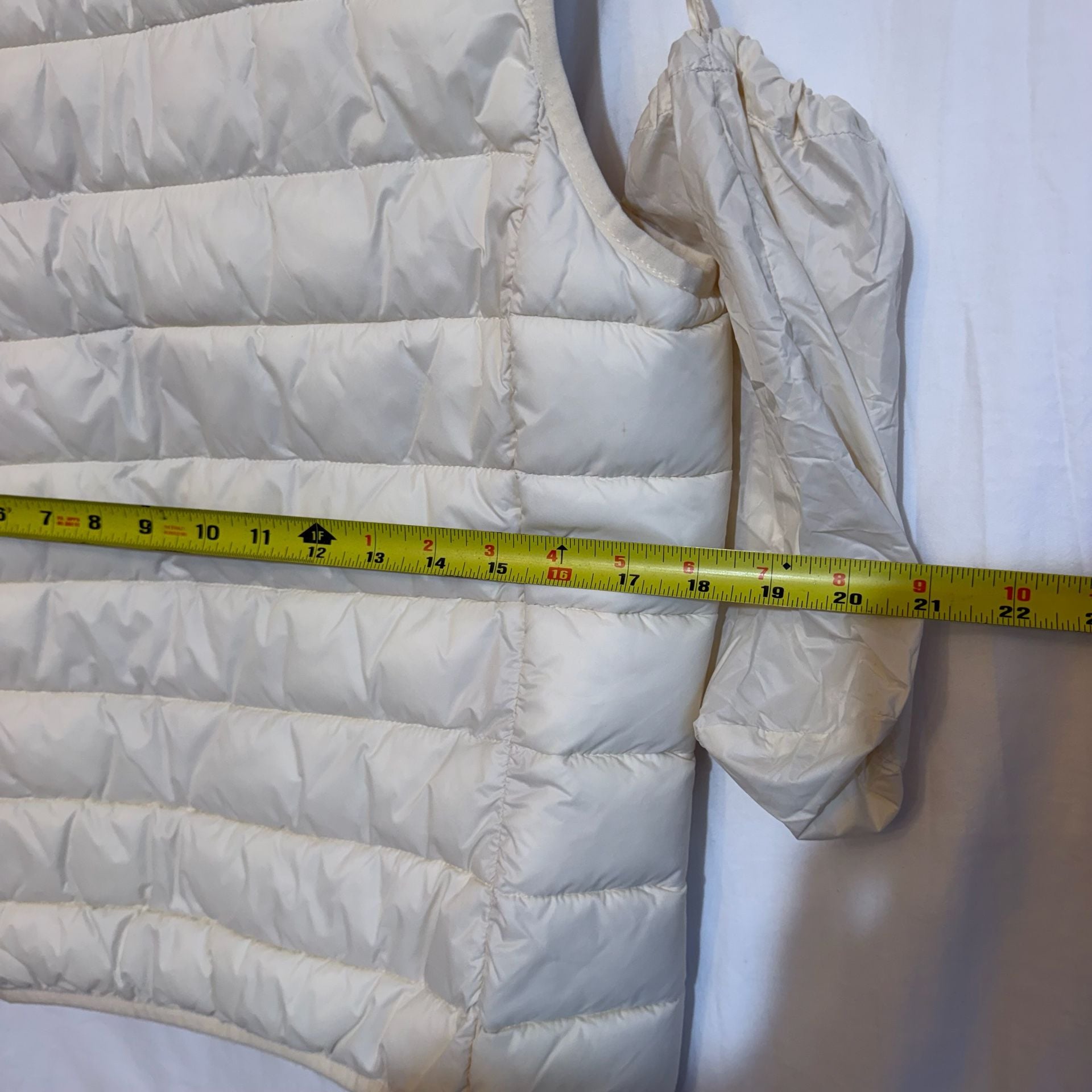 Zara Trf Collection Ultra Light Puffer Vest L-XL Cream 8