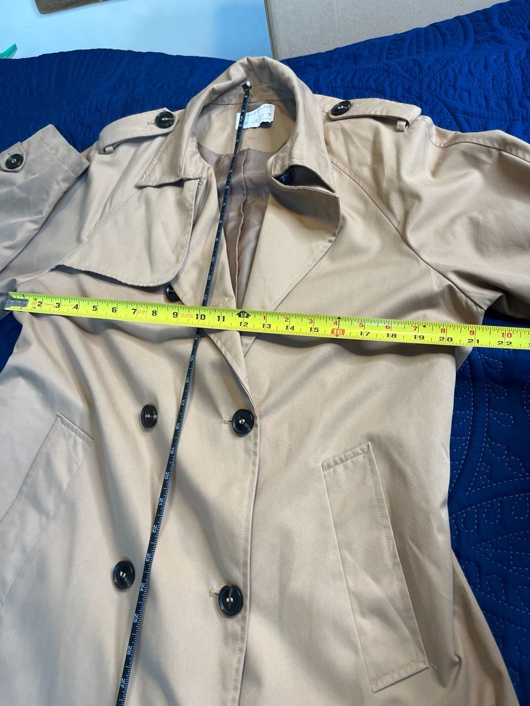 Fall Trench Coat Size- Tan Double Breasted Belted 6