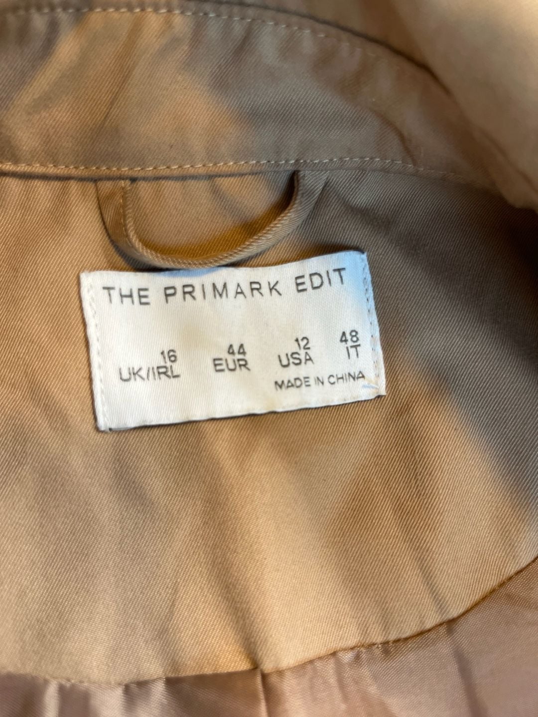 Fall Trench Coat Size- Tan Double Breasted Belted 8