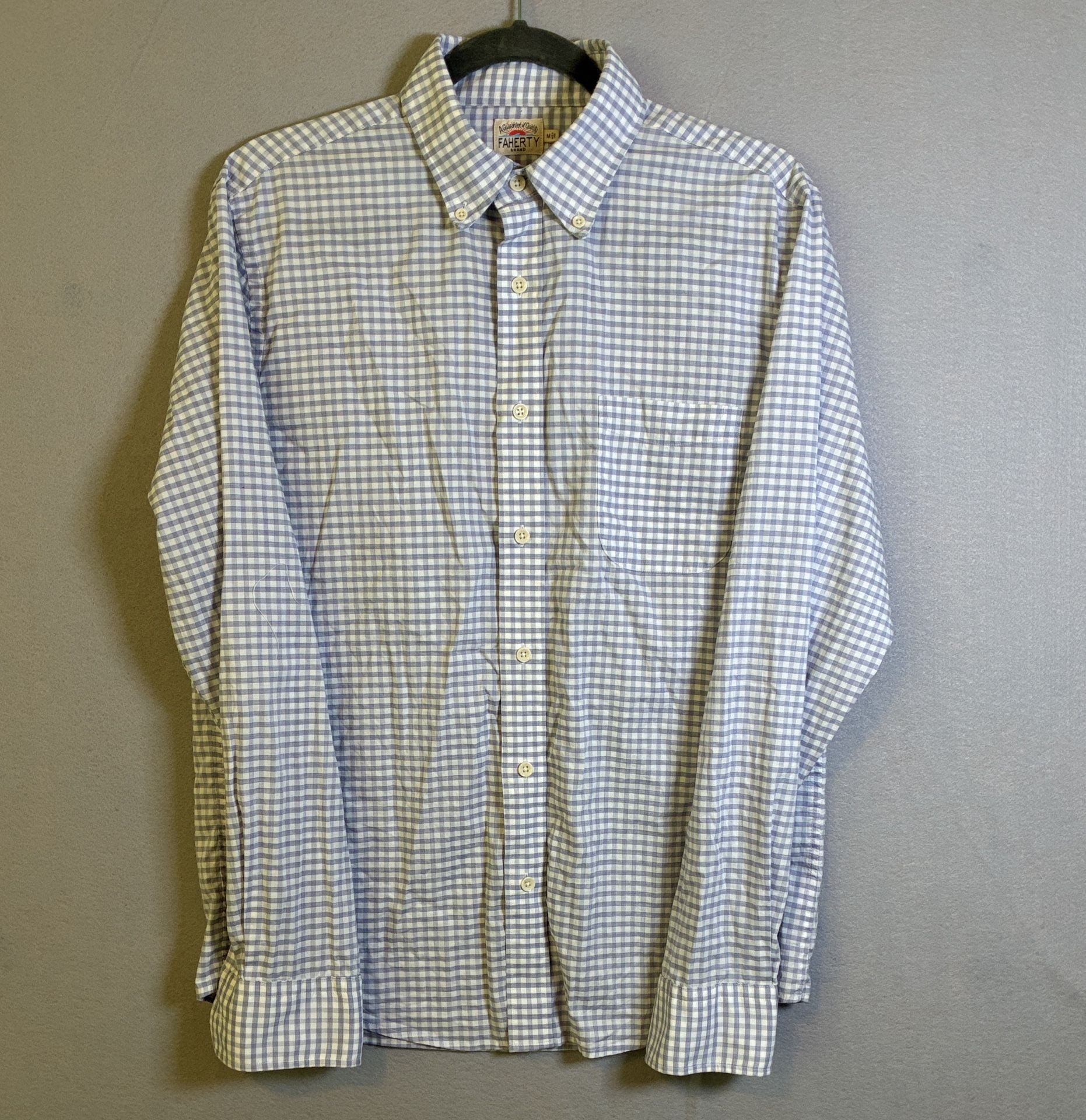Faherty Long Sleeve Button Down Shirt Size M Blue White Gingham Plaid 2