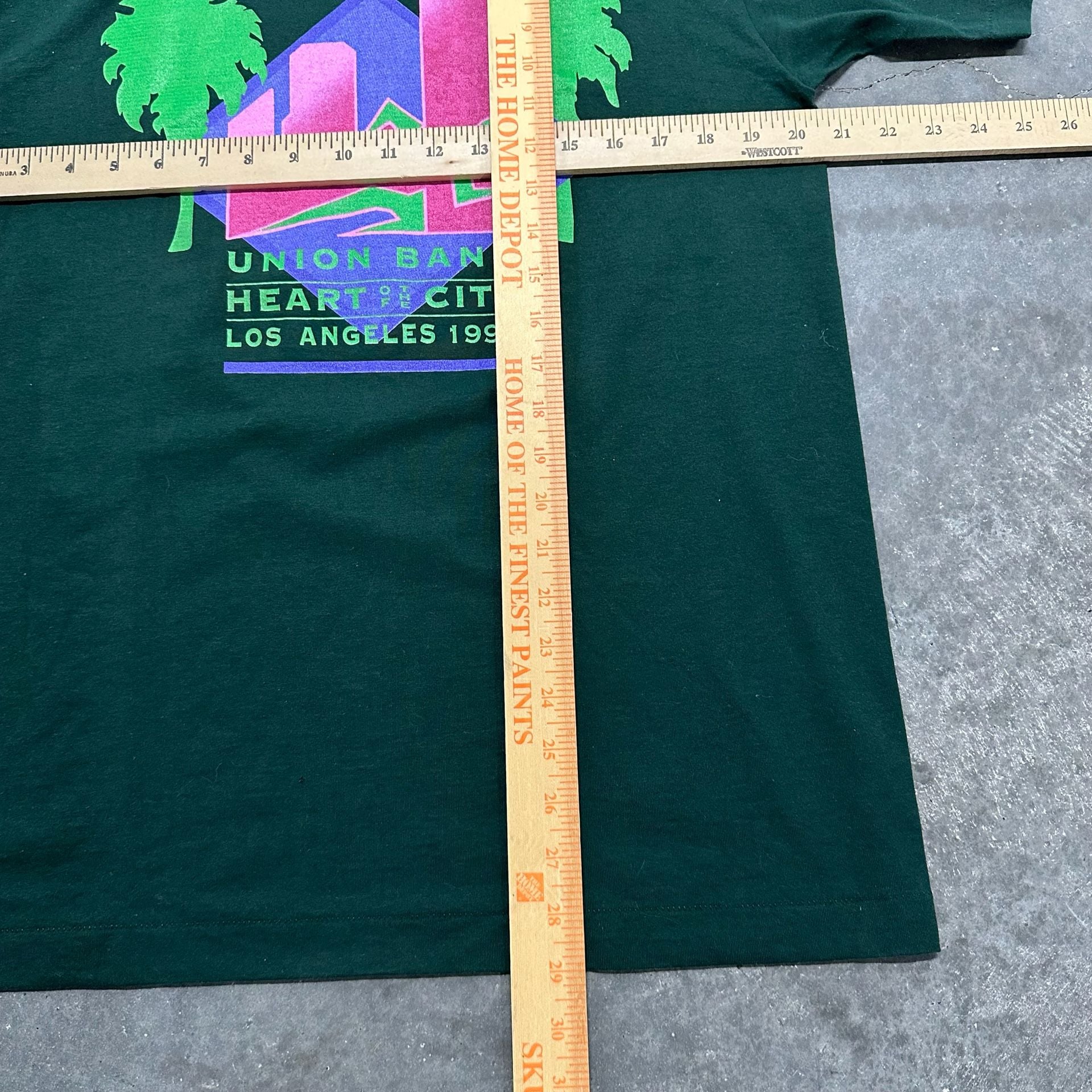 Vintage 1993 Union Bank Heart Of The City Los Angeles Graphic T Shirt USA L 6