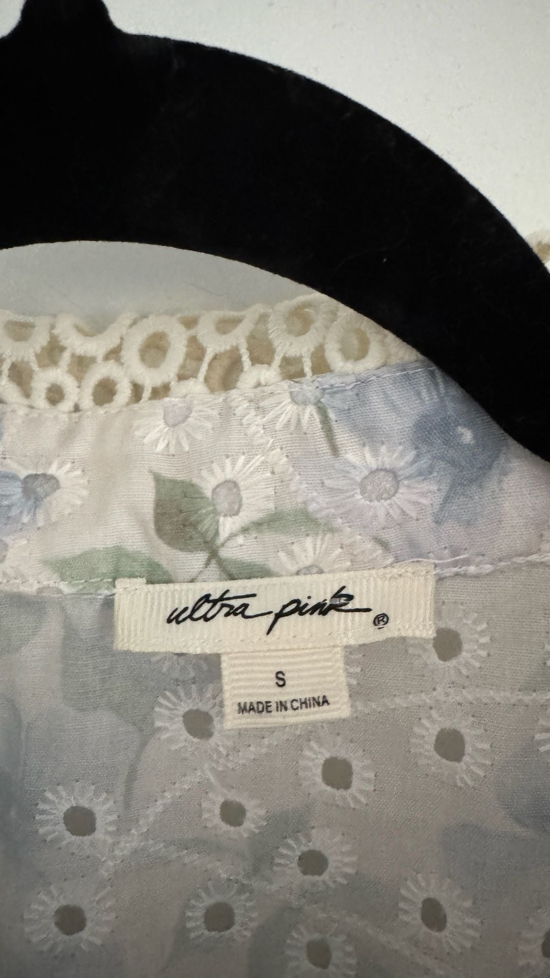 Ultra Pink Floral Blouse Size S Blue White Eyelet Lace Button Down Top 4