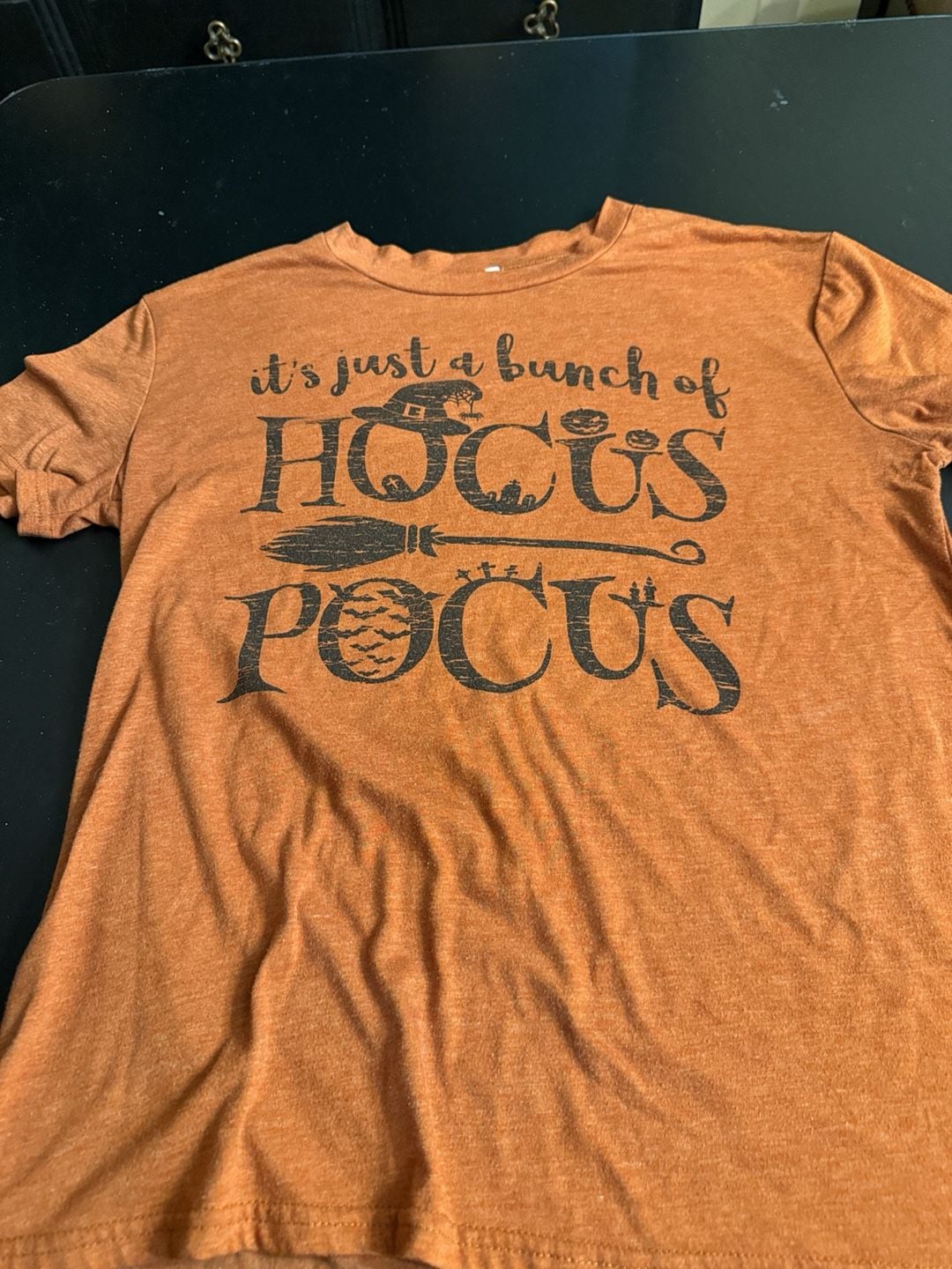 Promotion & Beyond Hocus Pocus T-Shirt Size M Orange Graphic Halloween 1