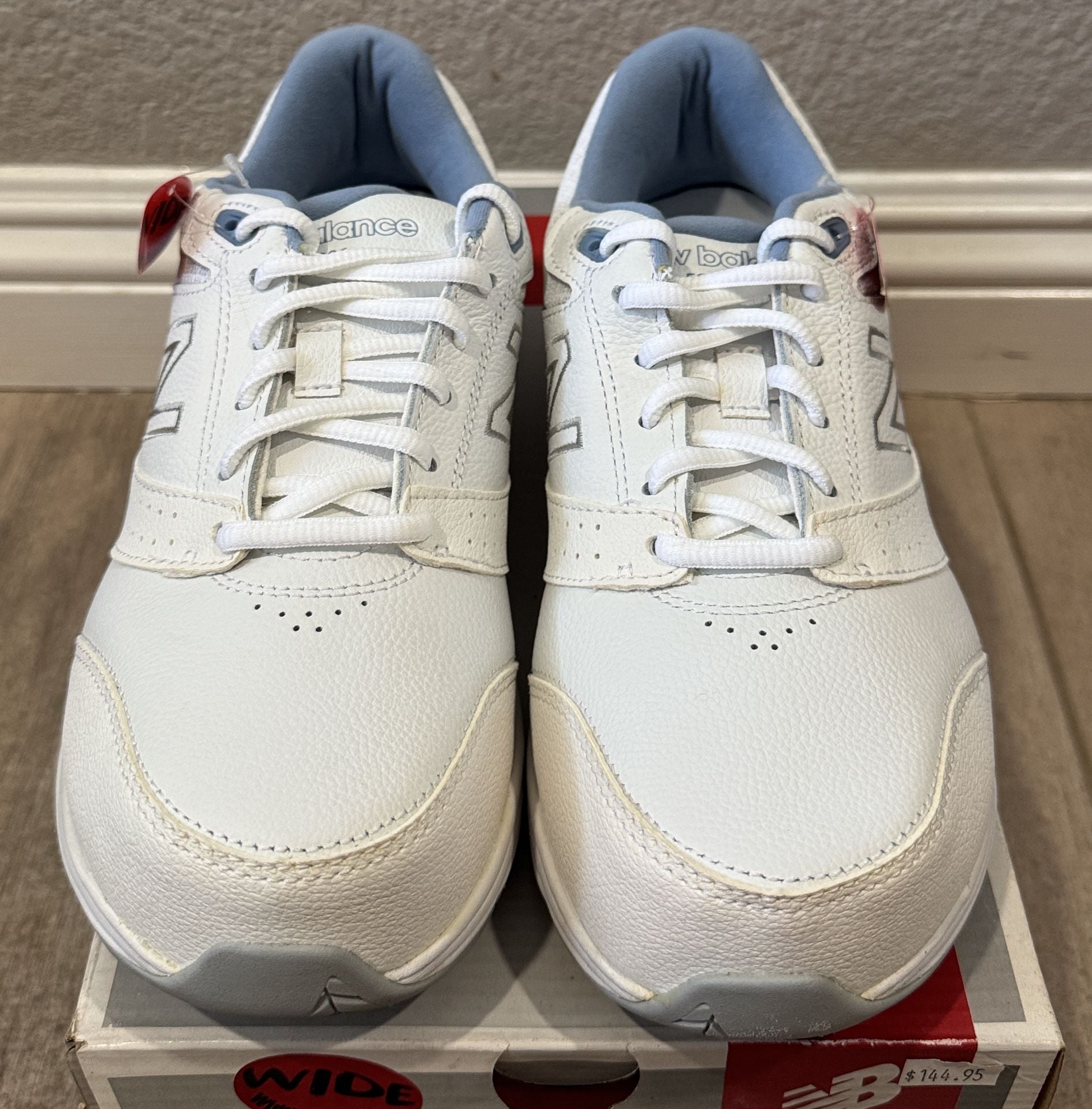 Brand new women shoes New Balance 928v2 Size 7 2E XWide White Walking Shoes 2