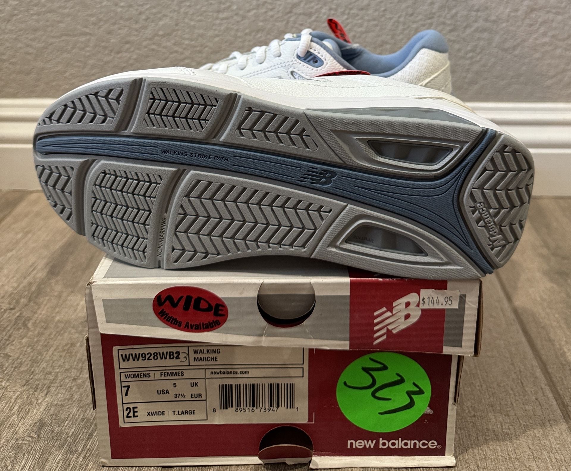 Brand new women shoes New Balance 928v2 Size 7 2E XWide White Walking Shoes 6