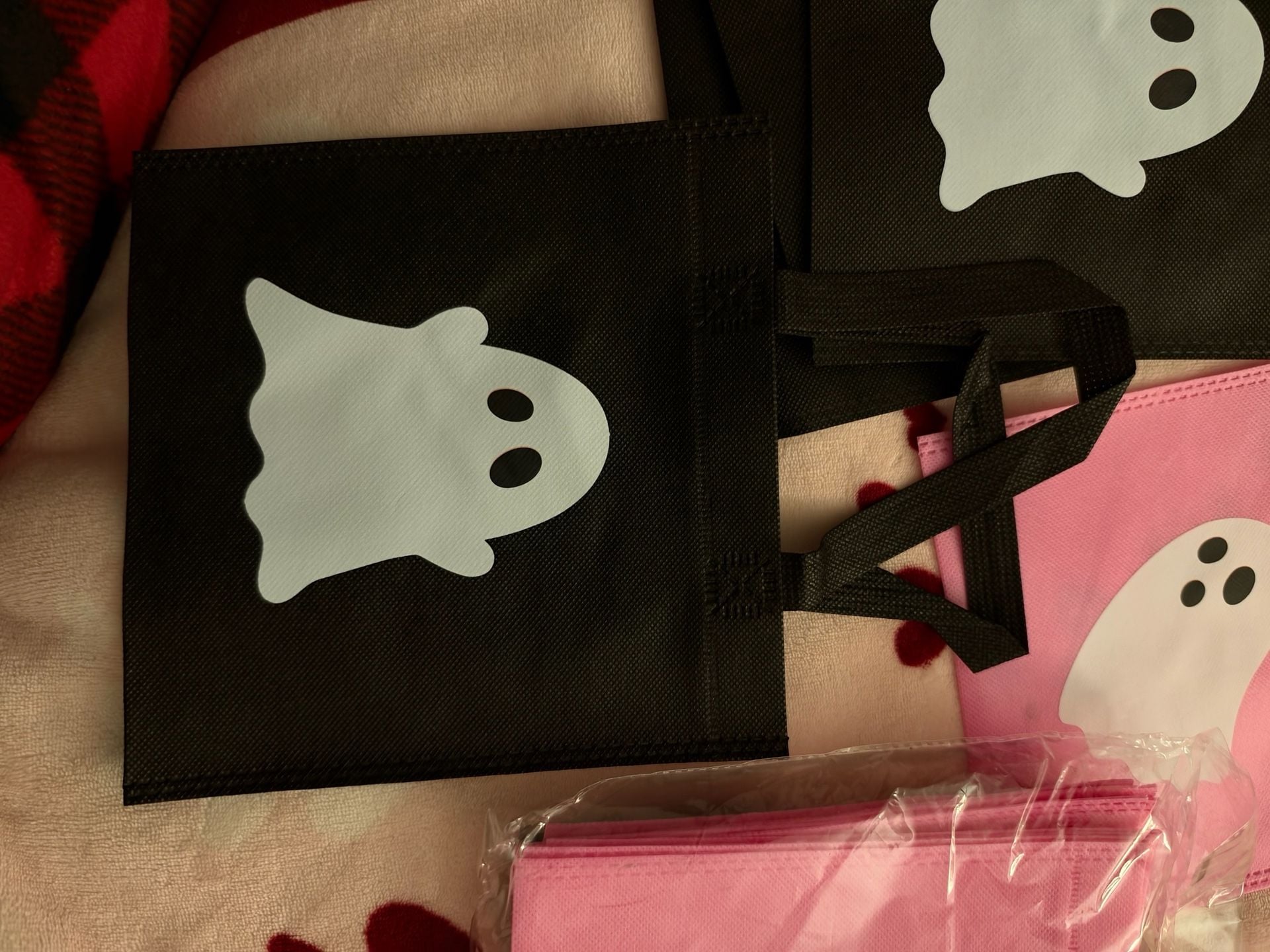 24 Spooky Ghost Non Woven Tote Bags Lot Halloween Party Favor 4