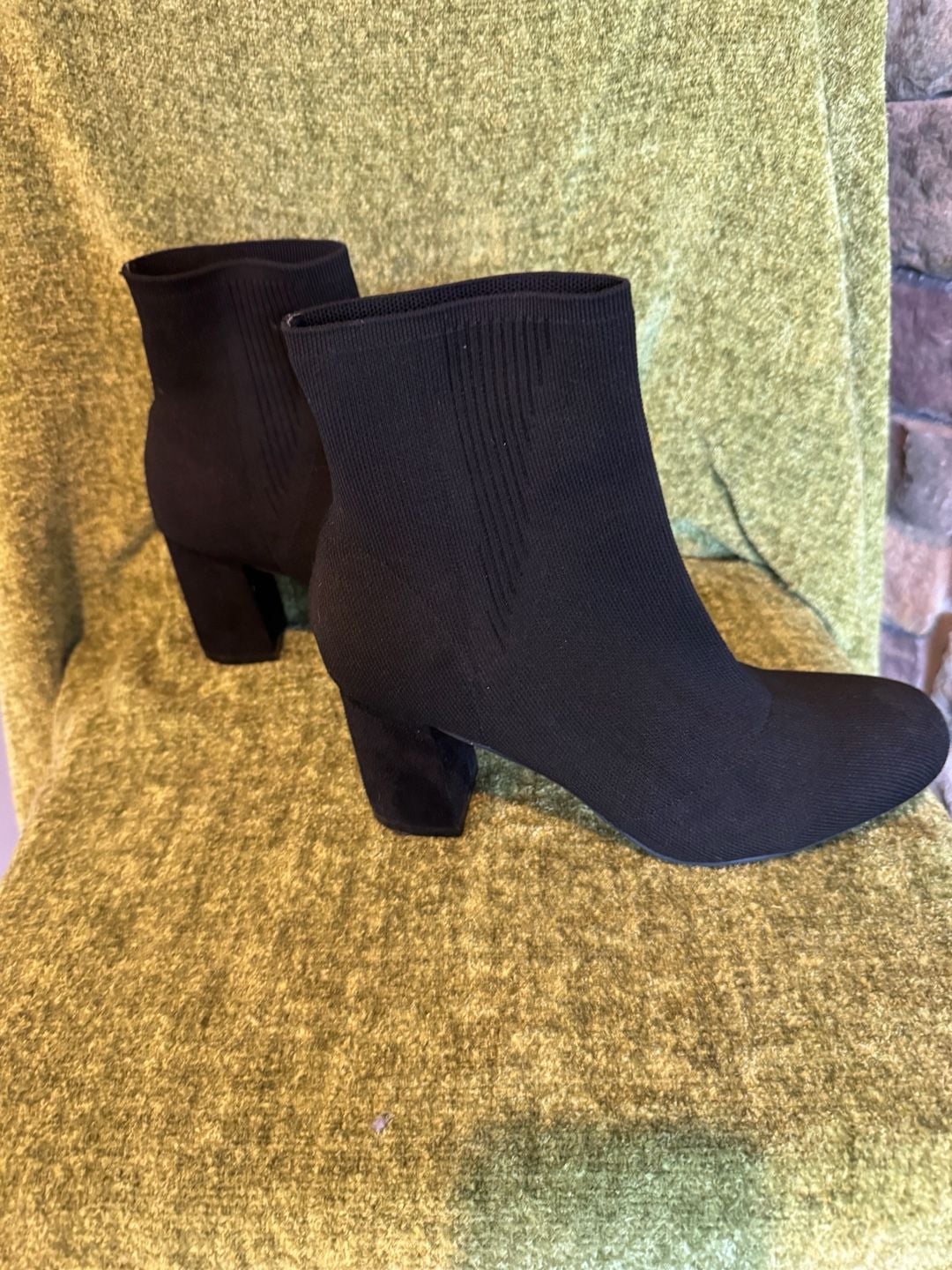 MIA Women’s Black Stretch Knit Sock Ankle Boots Size 10 – 2.5” Block Heel 4