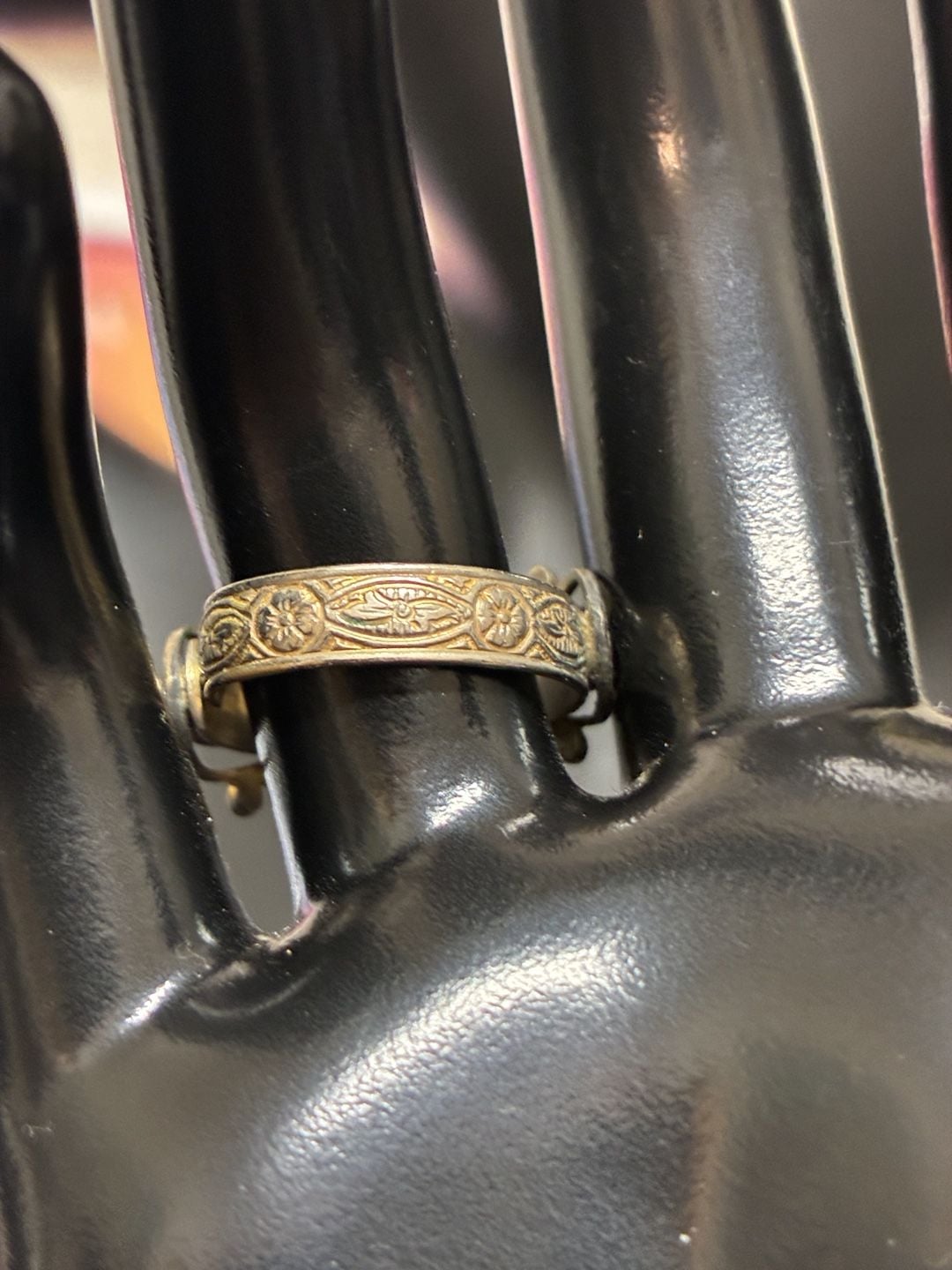 Vintage 1950s Victorian Revival Floral Enamel Spinning Compass Ring 3