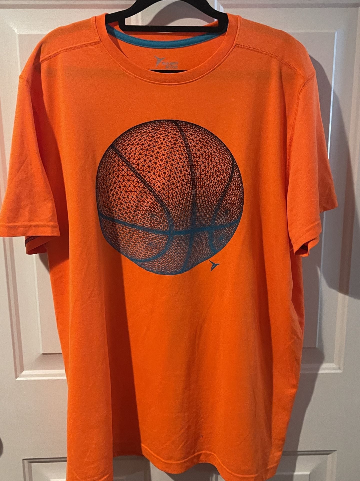 Old Navy Active Basketball Graphic T-Shirt XL Orange Go-Dry 2