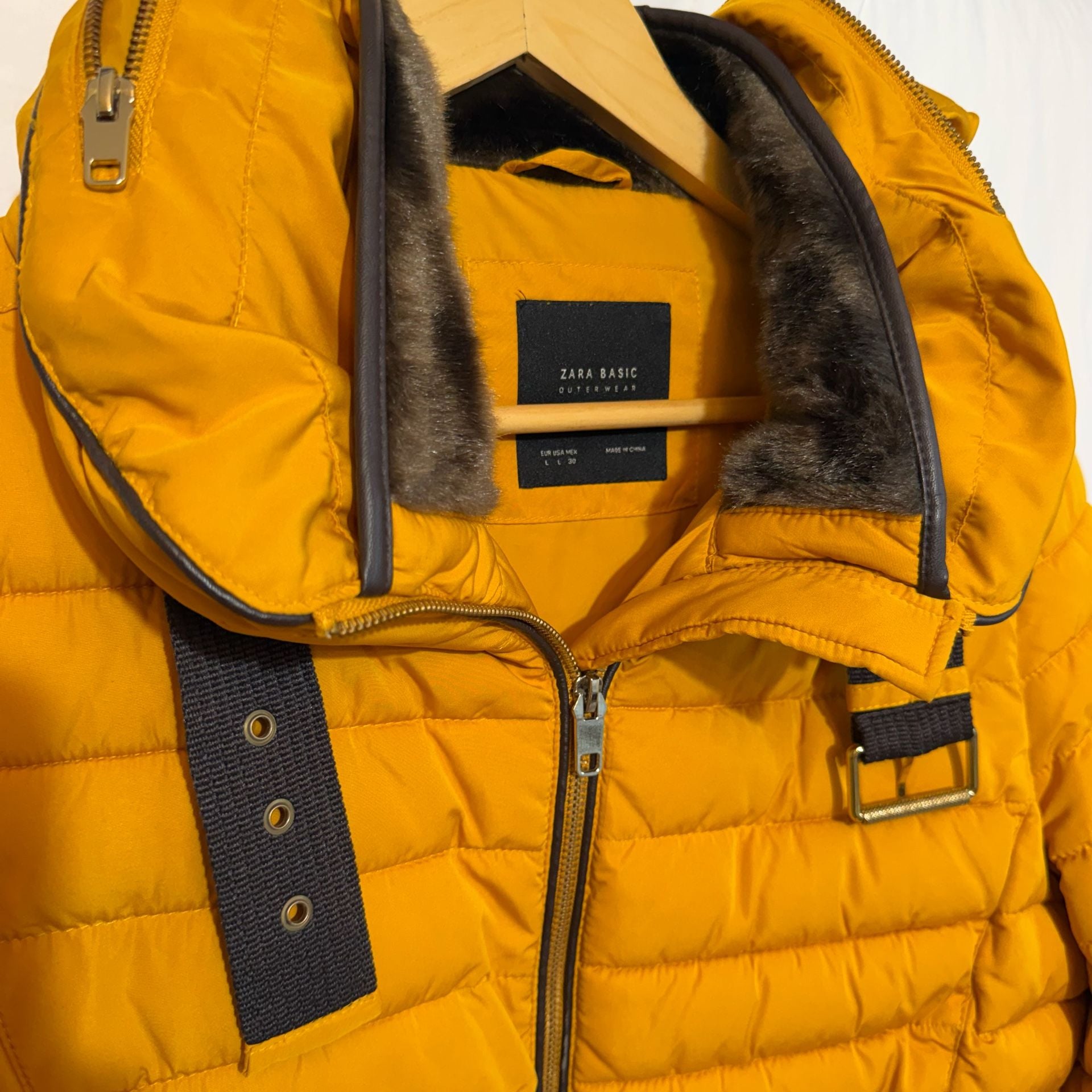 Zara Basic Outerwear Puffer Jacket Size L Yellow Quilted Fur Collar 3