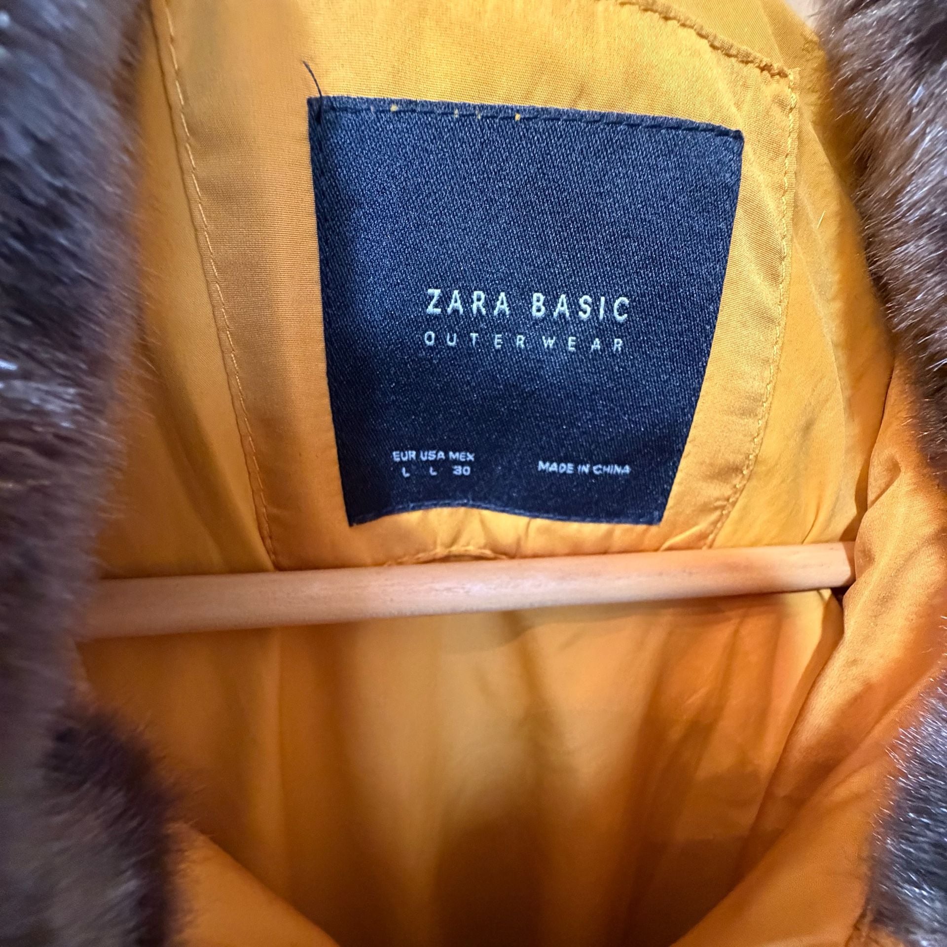 Zara Basic Outerwear Puffer Jacket Size L Yellow Quilted Fur Collar 5