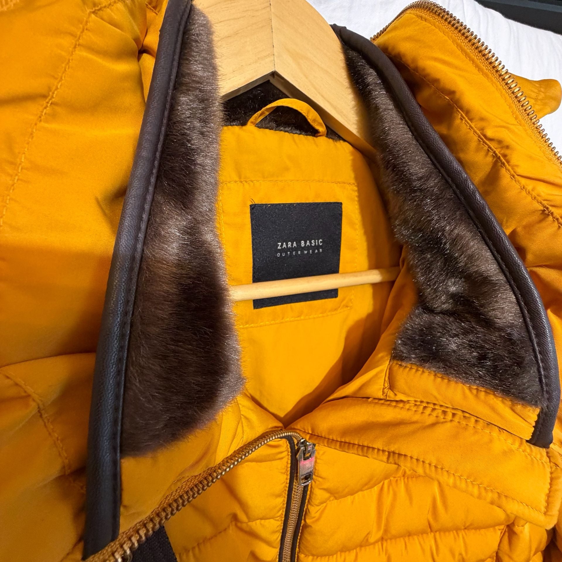 Zara Basic Outerwear Puffer Jacket Size L Yellow Quilted Fur Collar 6