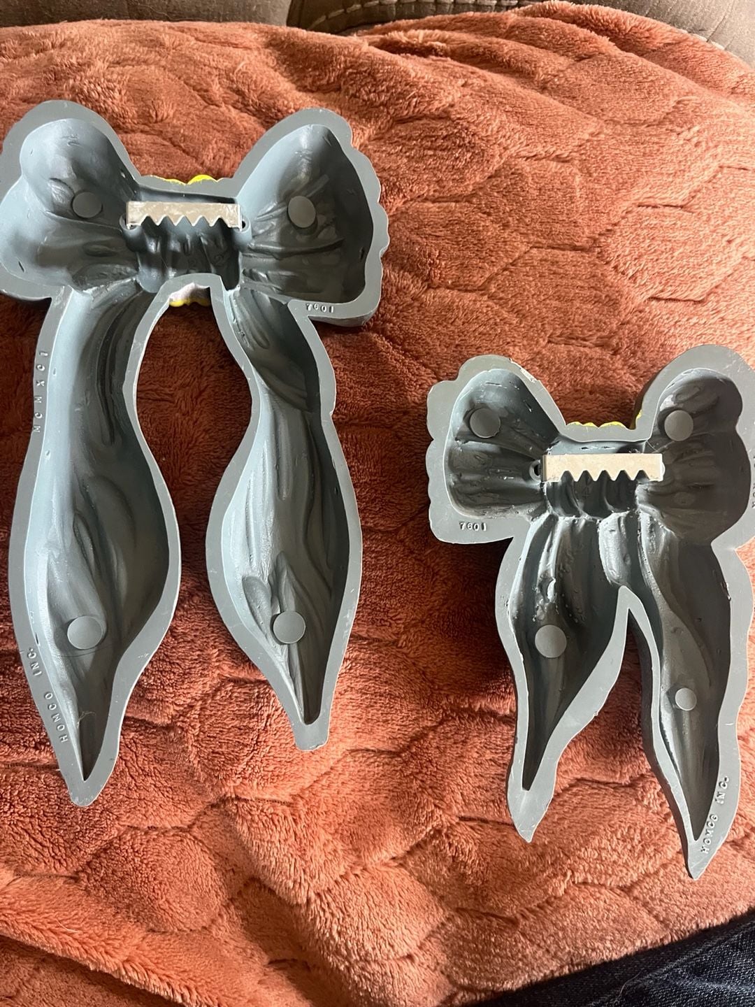 Set of 3 Decorative Resin Bow Wall Hangings Grey and Yellow 6