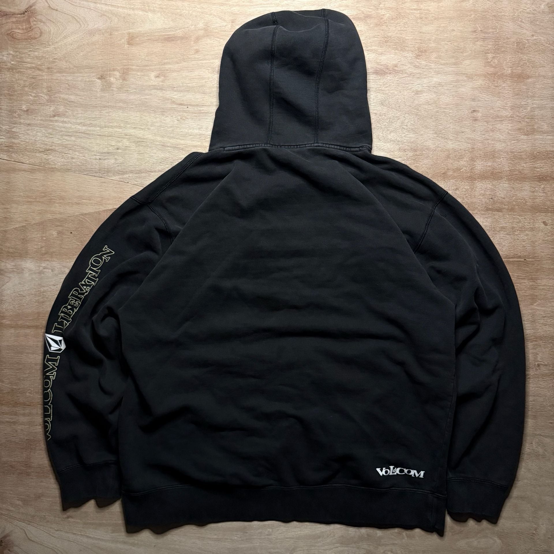 Vintage Volcom Liberation Black Hoodie Men’s Large Y2K Skate Streetwear 7