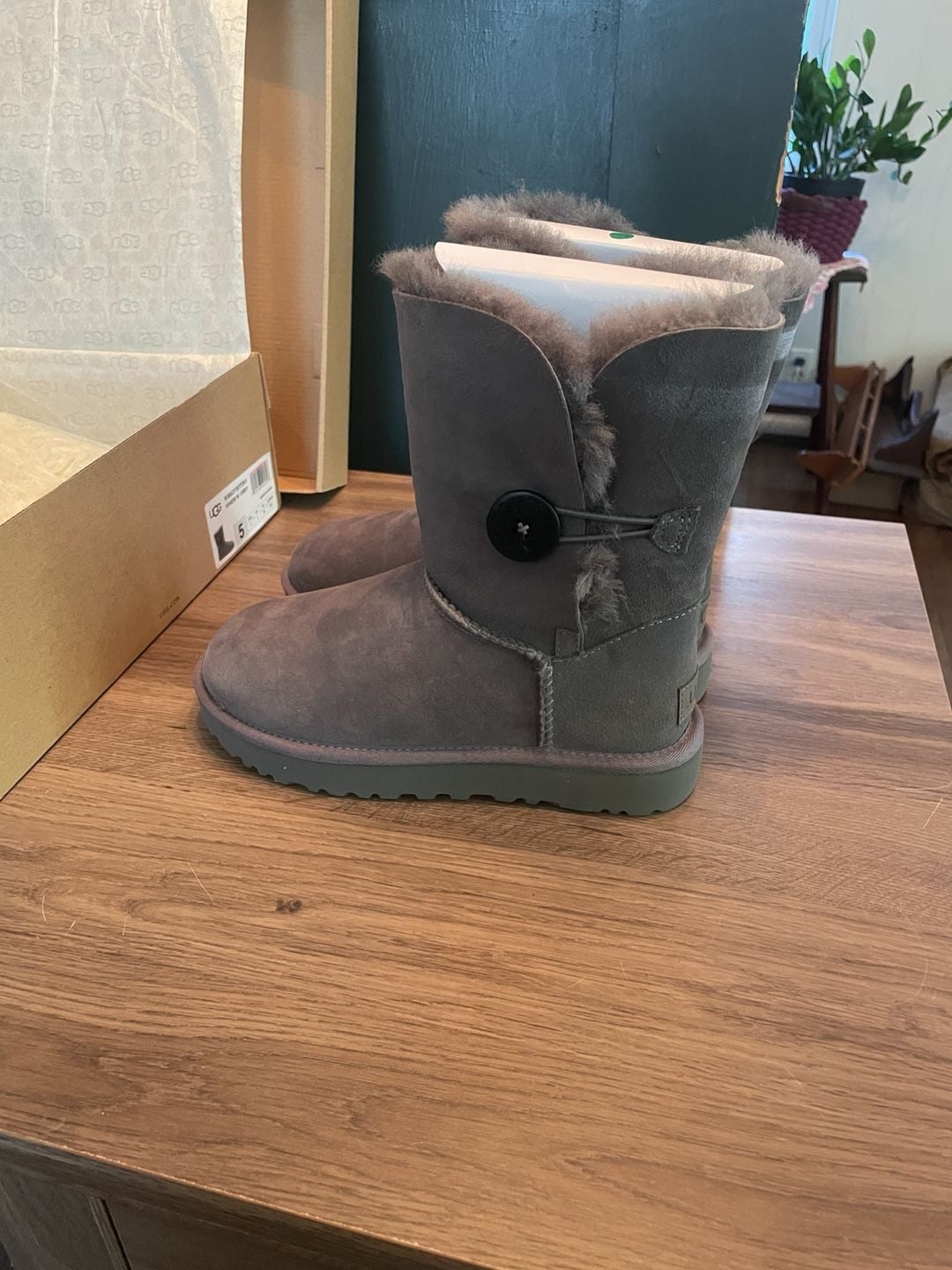NIB-Never worn UGG Bailey Button II Boots Size 5 Grey 5