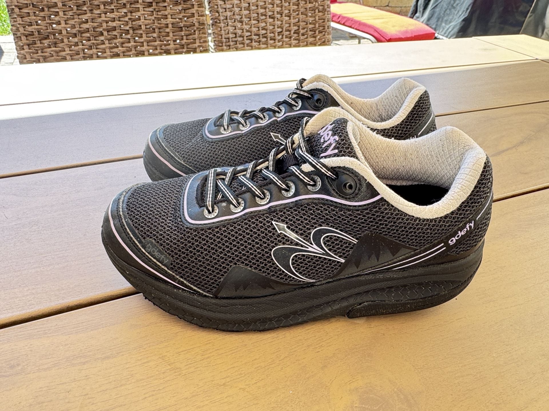 GDEFY TB9024FLP-XW Size 8 Black Walking Shoes 6
