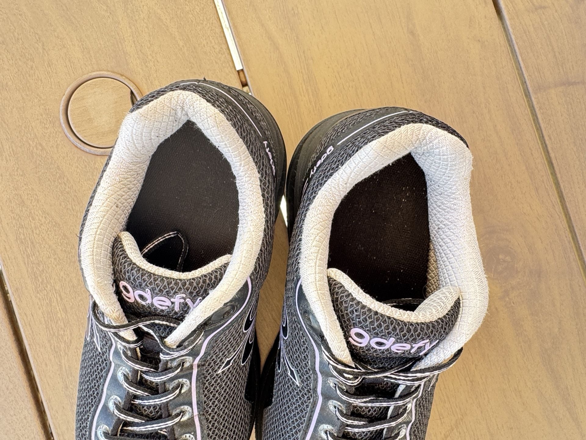 GDEFY TB9024FLP-XW Size 8 Black Walking Shoes 7