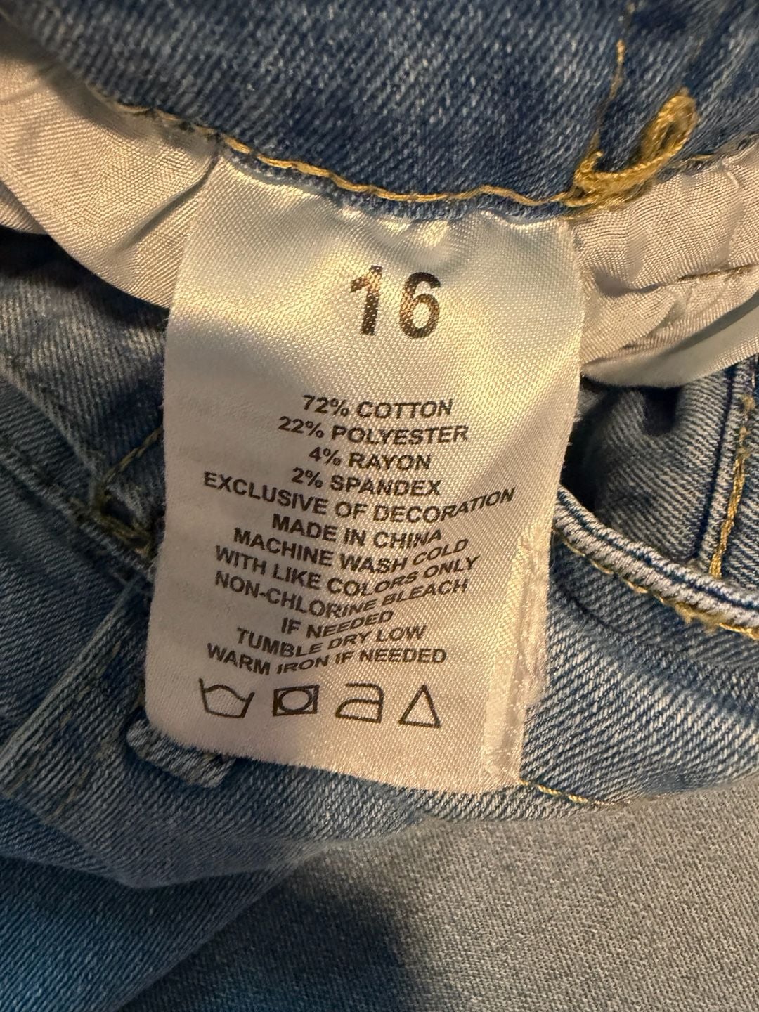 Celebrity Pink Cargo Jeans Size 16 Light Wash Straight Leg 7