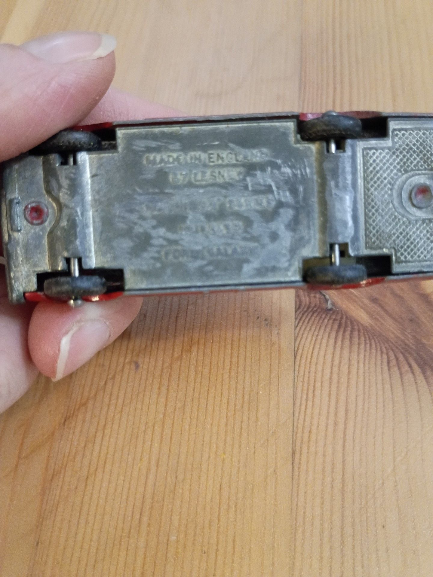 Vintage Matchbox Fire Chief Car Diecast Toy 3