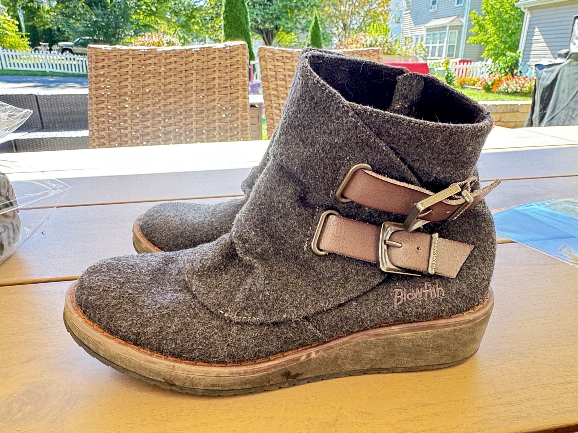 Blowfish Malibu S 7 Felt Ankle Booties Gray Buckles Wedge Heels 6