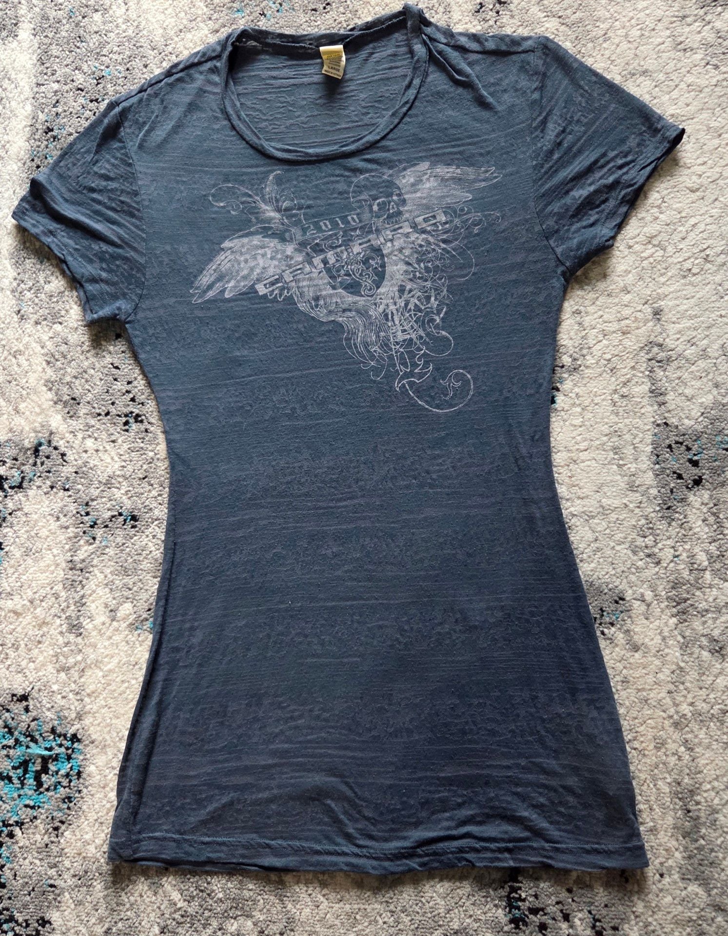 Kavio! Chevrolet Camaro 2010 Graphic T-Shirt Large Blue Skull Wings Y2K 2