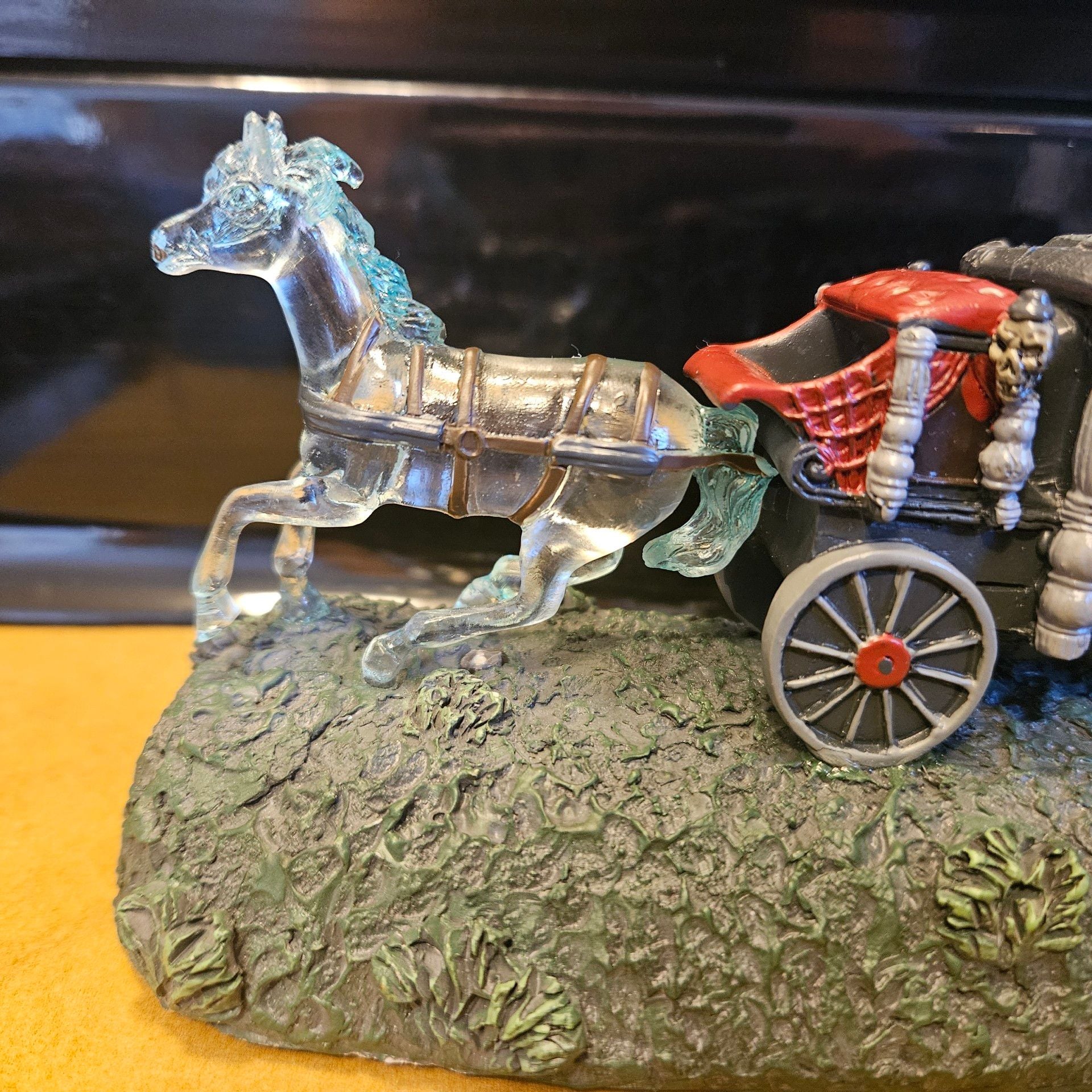 Hawthorne Village Ghostly Hearse Lighted Halloween Village Carriage—As Is 4