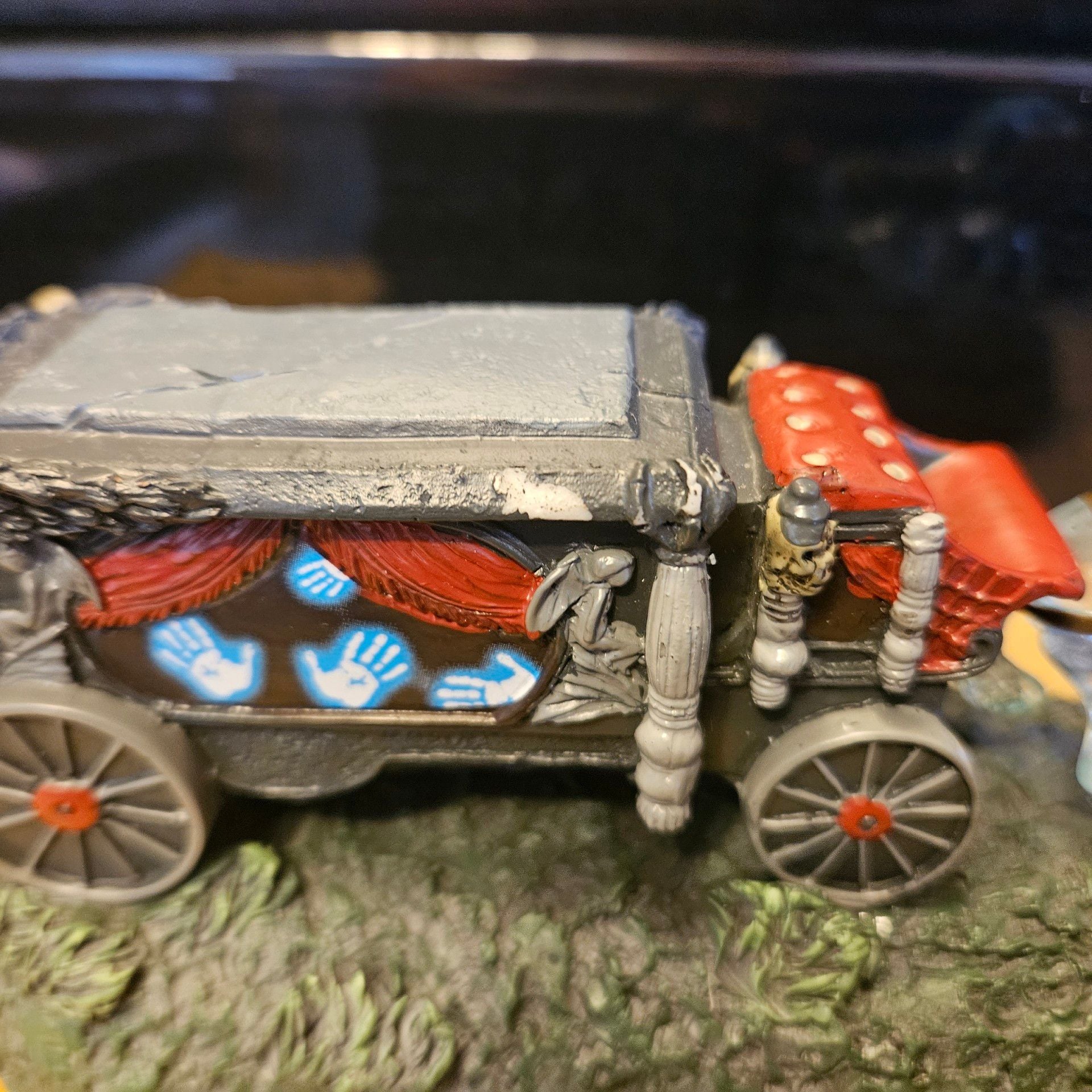 Hawthorne Village Ghostly Hearse Lighted Halloween Village Carriage—As Is 6