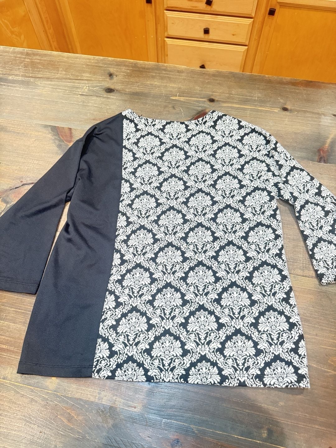 Chico's Damask Top Size 0 Black White 3/4 Sleeve Blouse 8
