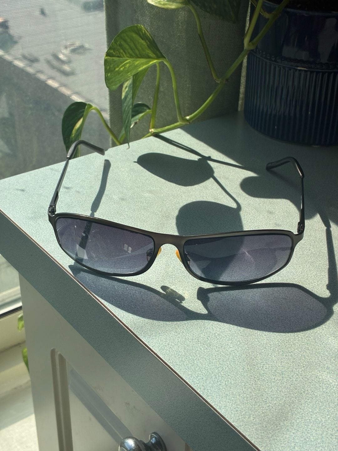 Dockers 4008 368 18316 Sunglasses Dark Gray Metal Frame 4