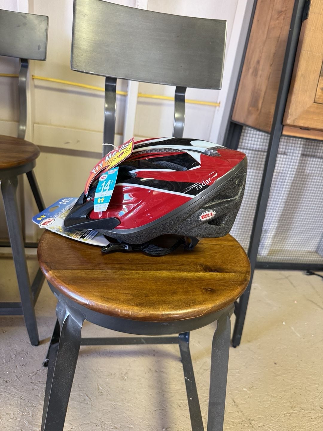 Bell Radar Adult Helmet Size M/L Red Black True Fit Bicycle Bike New 4