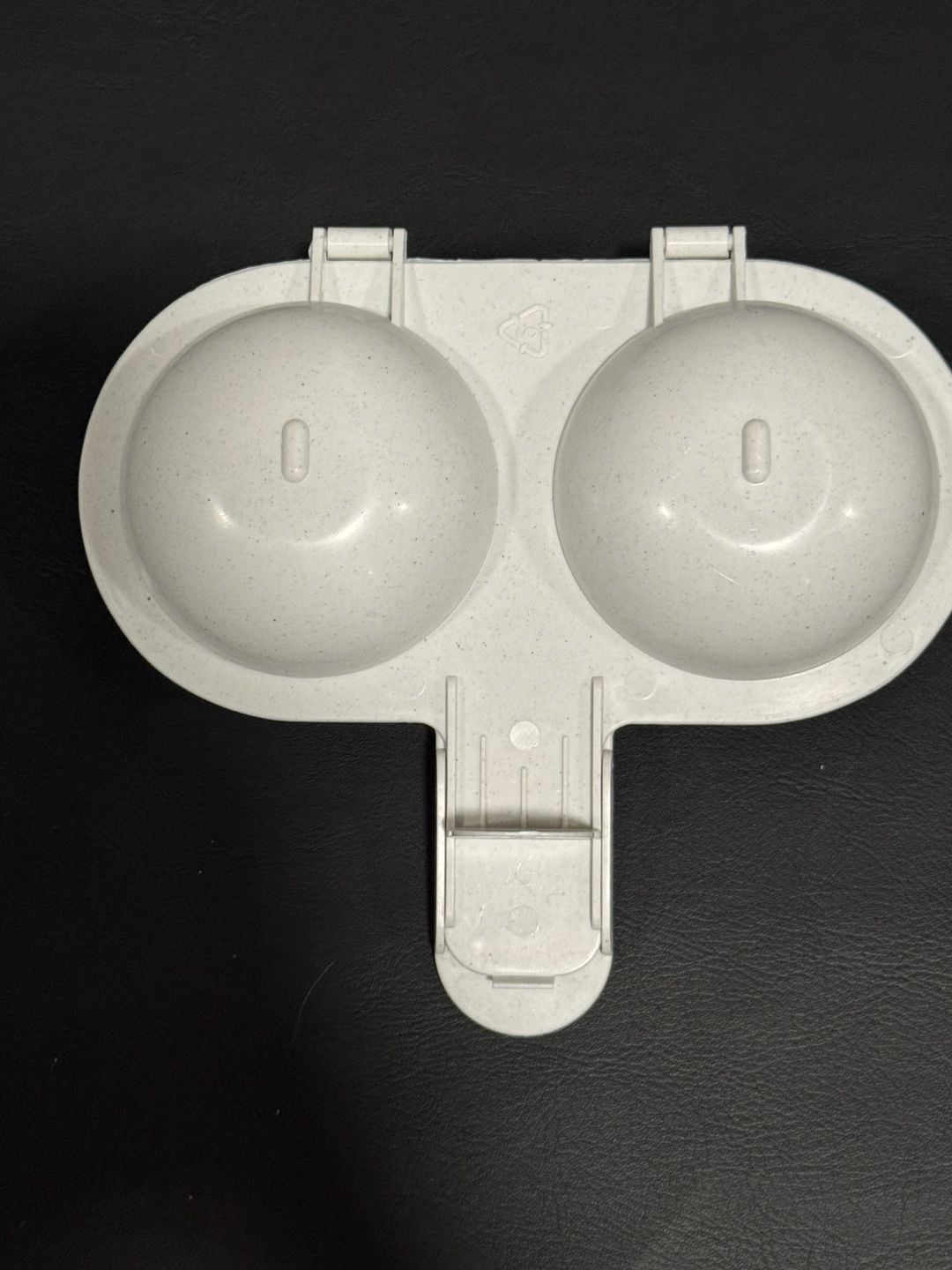 Nordic Ware Microwave 2 Cavity Egg Poacher White 3