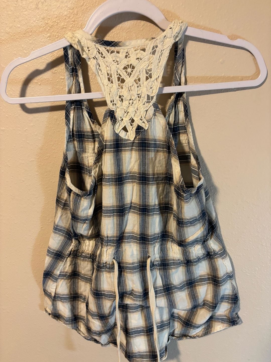 American Eagle Plaid Tank Top Blue White Button Front Crochet Lace Back 3