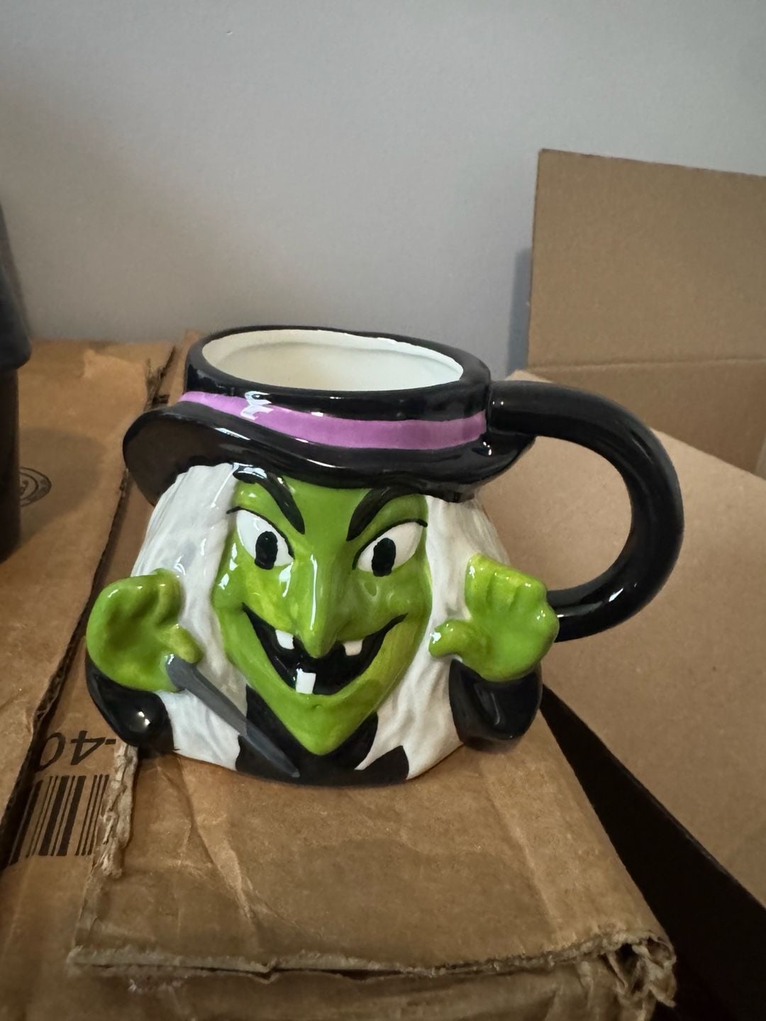 Hyde & EEK! Green Witch Figural Halloween Coffee Mug 1