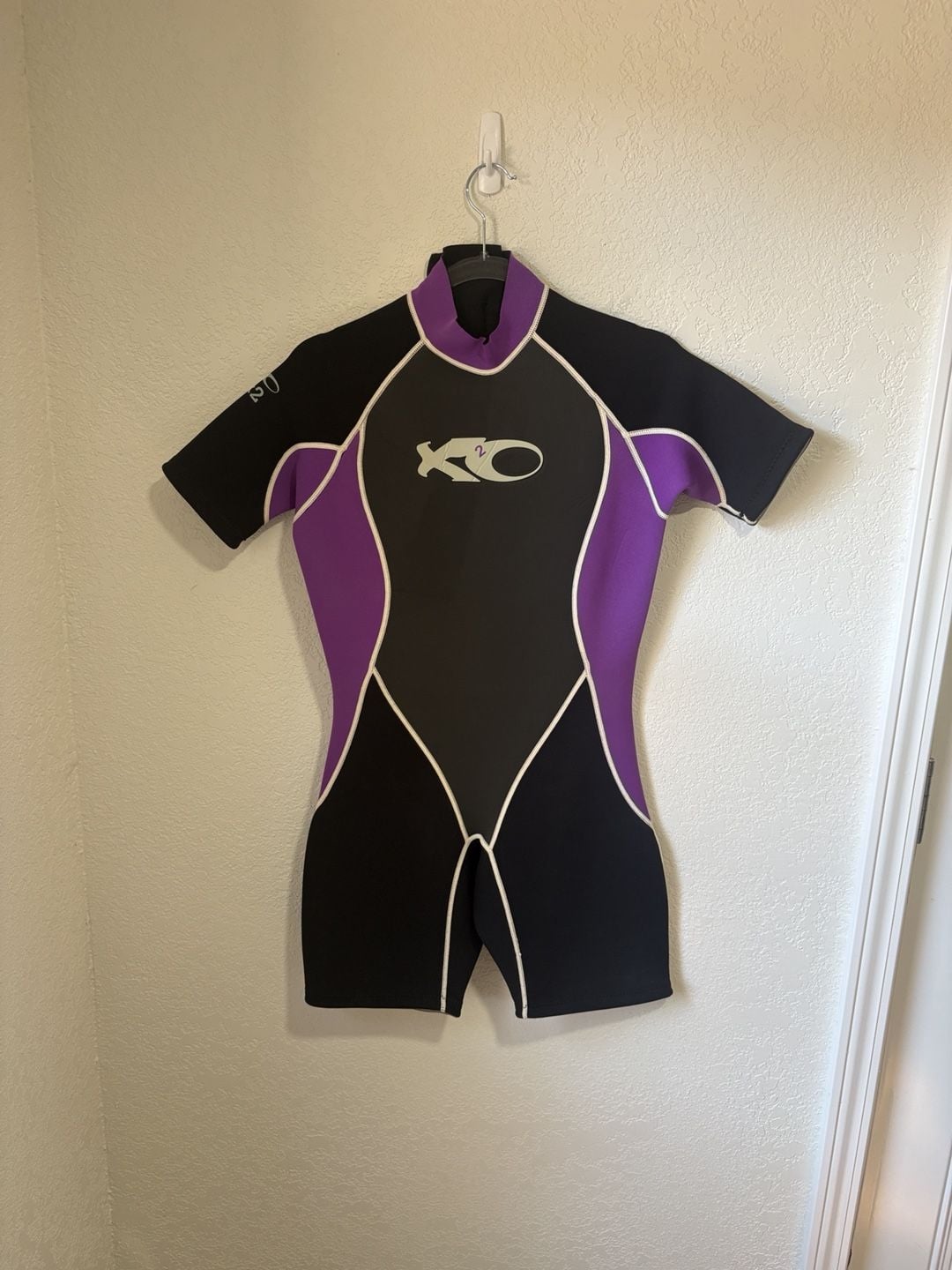 X2O Shorty Wetsuit Size L Black Purple Neoprene 3x2 2
