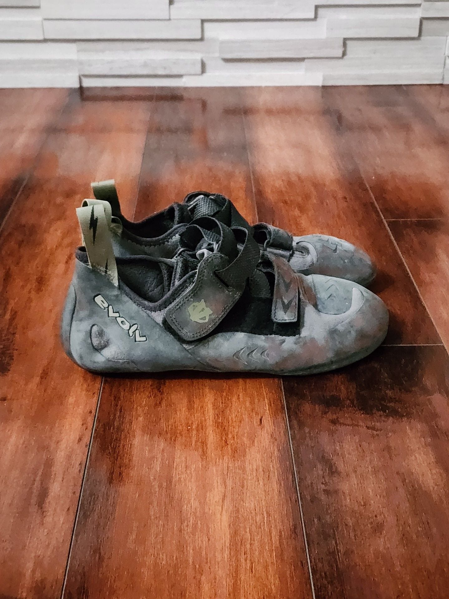Evolv Kronos Rock Climbing Shoes Men’s 10.5 / Women’s 11.5 7