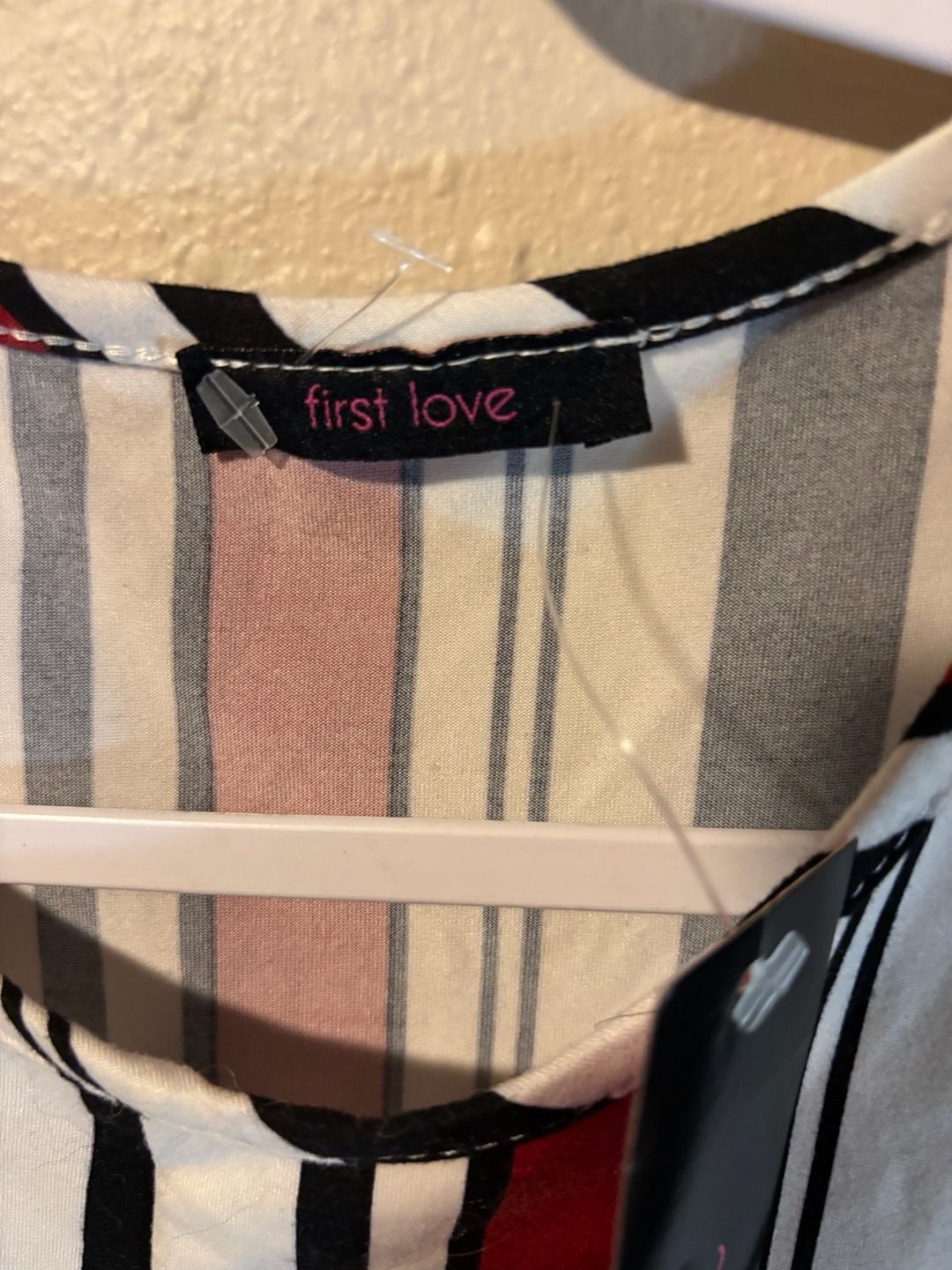 First Love Striped Tank Top Size X-Large Red Black White Twist Front 4