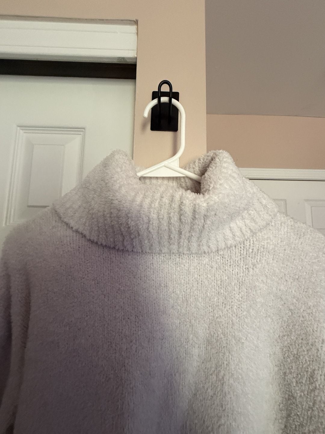 ATM Cashmere Turtleneck Sweater Size S/P White Fuzzy Fleece 4