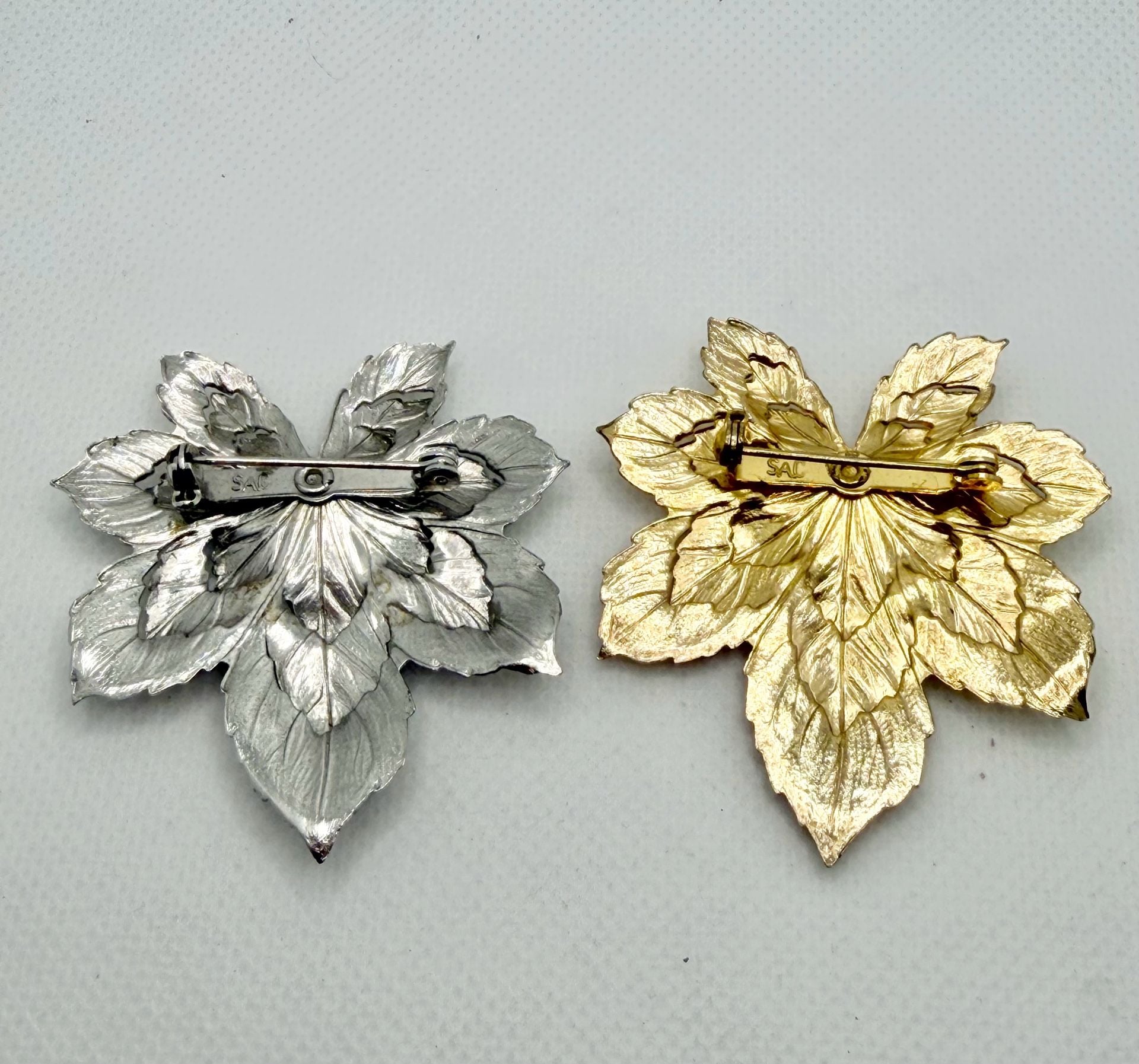 SAC Vintage Sarah Coventry Silver and Gold Tone Layered Leaf Brooch Pins Lot 2