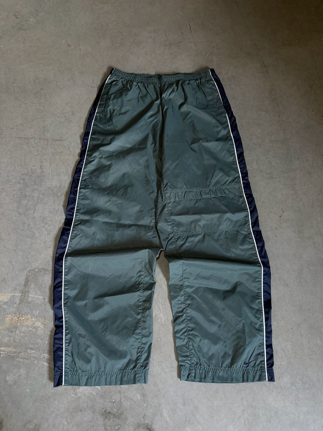 Y2K Nike Baggy Nylon Track Pants 2