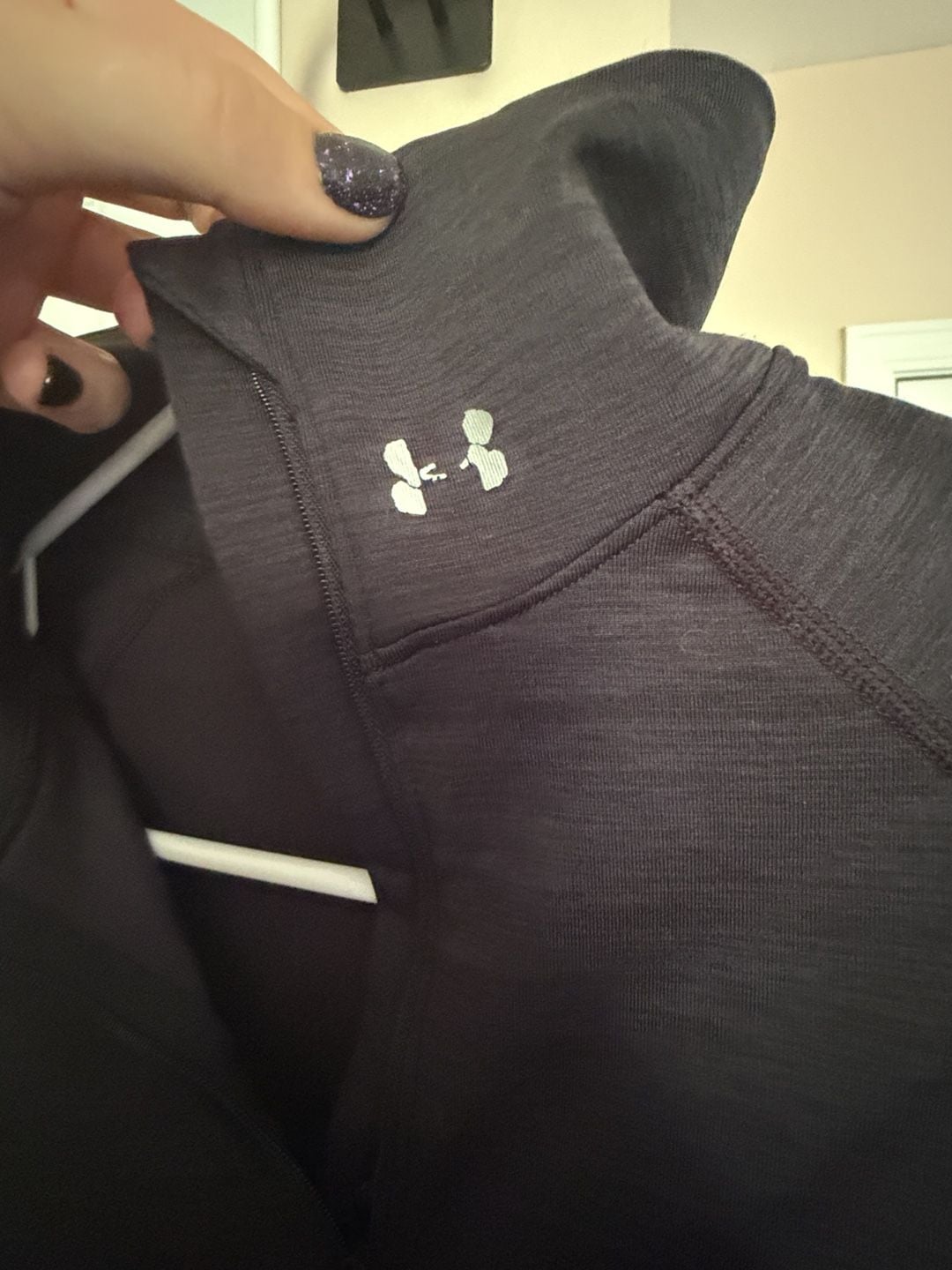Under Armour 1/2 Zip Pullover Small Black Long Sleeve Thumbholes 3