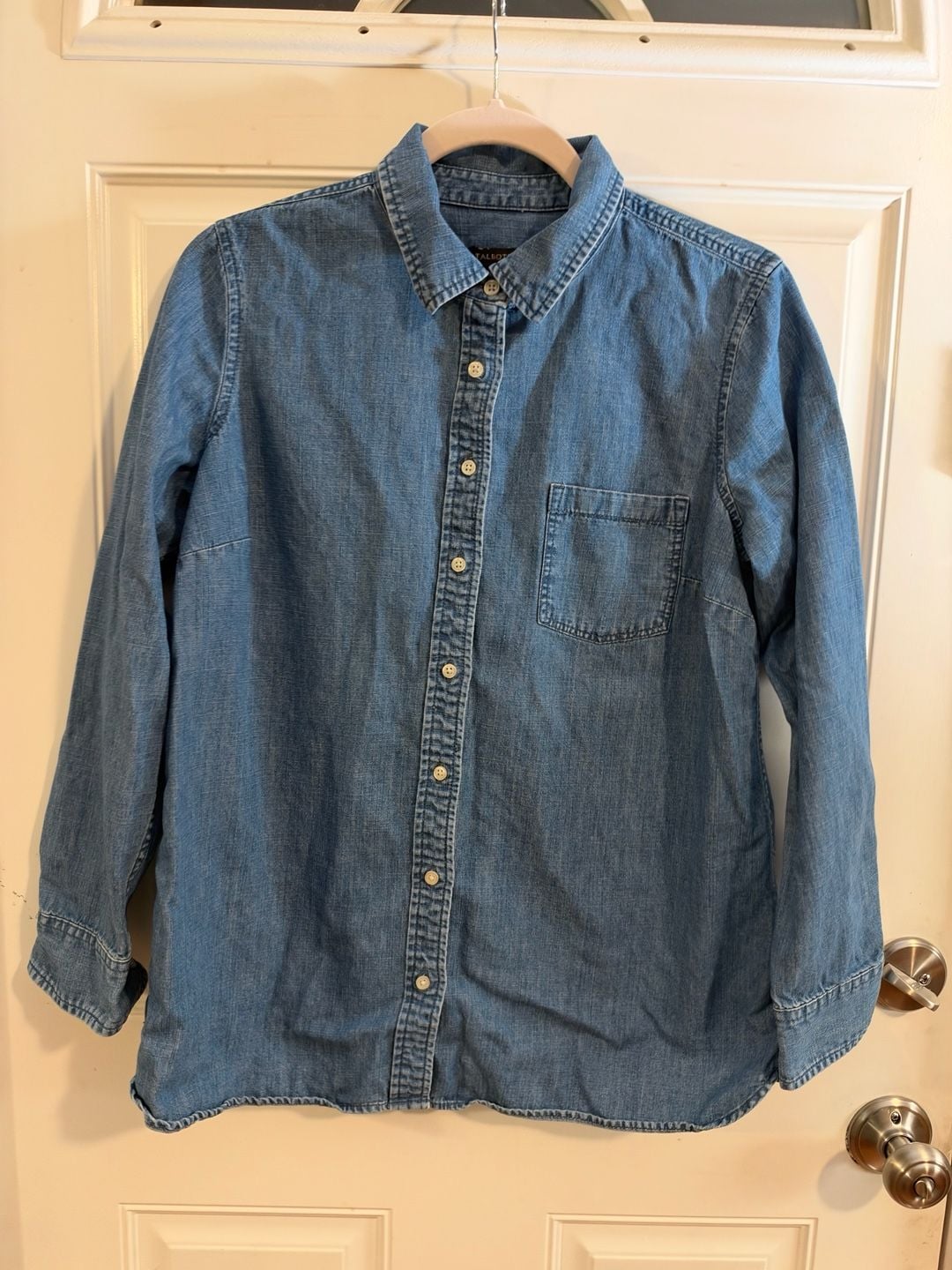 Talbots Women’s Medium Chambray Denim Button Front Shirt 100% Cotton 5