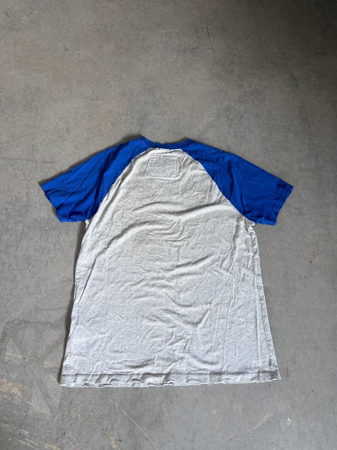 Y2K Abercrombie & Fitch Applique Raglan T-Shirt 3