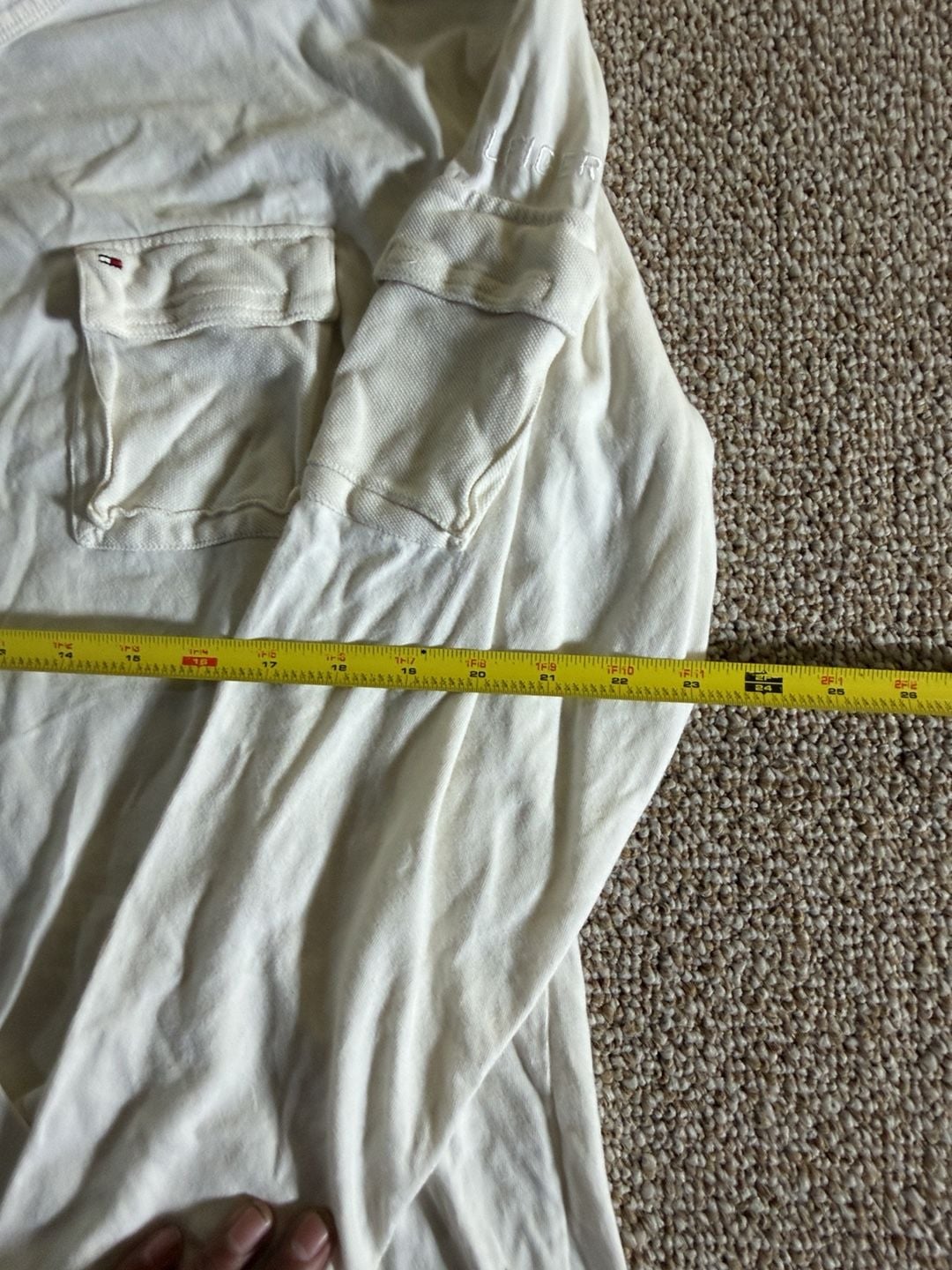 Tommy Hilfiger Long Sleeve Pocket Tee Size M Off White 10