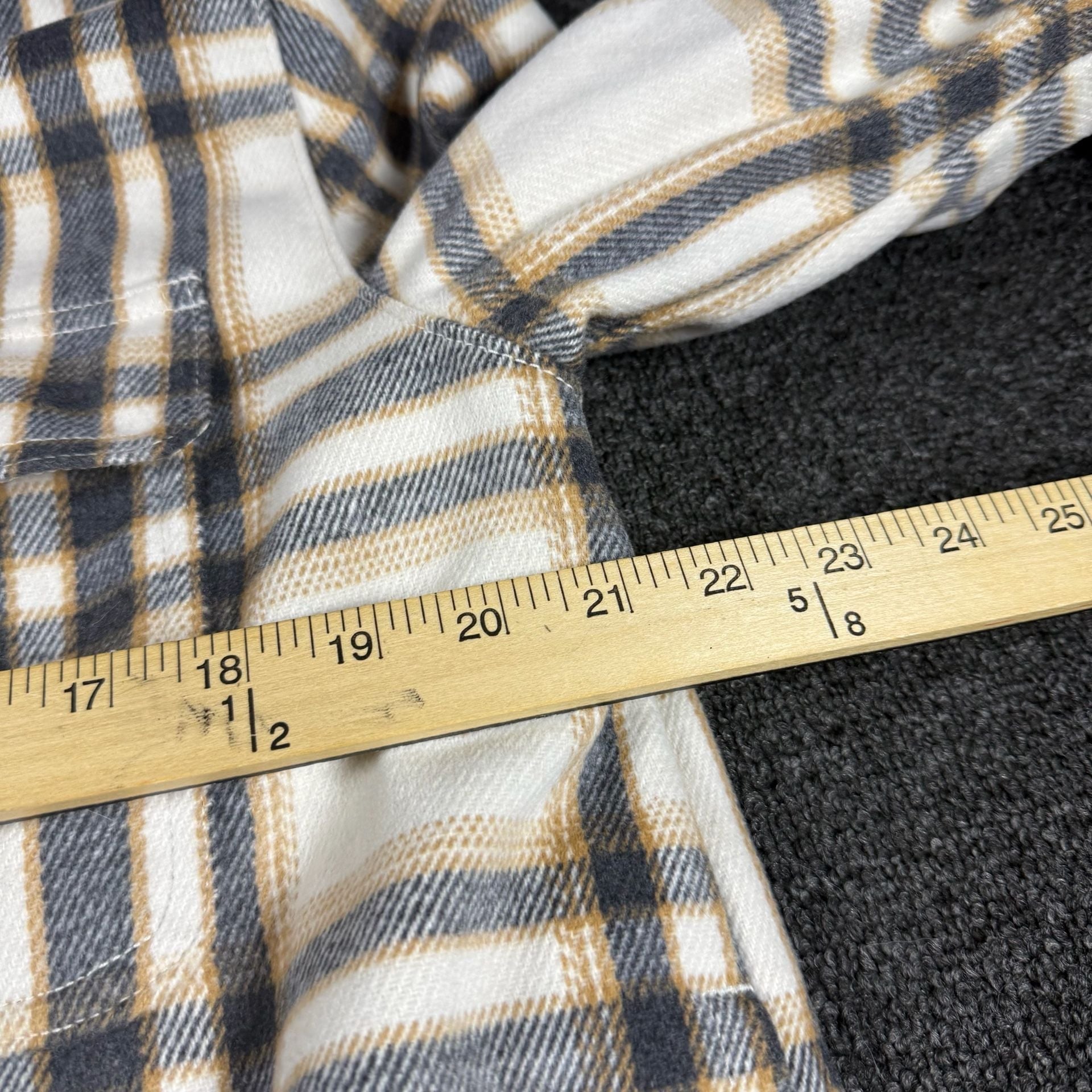 Old Navy Plaid Flannel Shirt Size L White Gray Tan 6