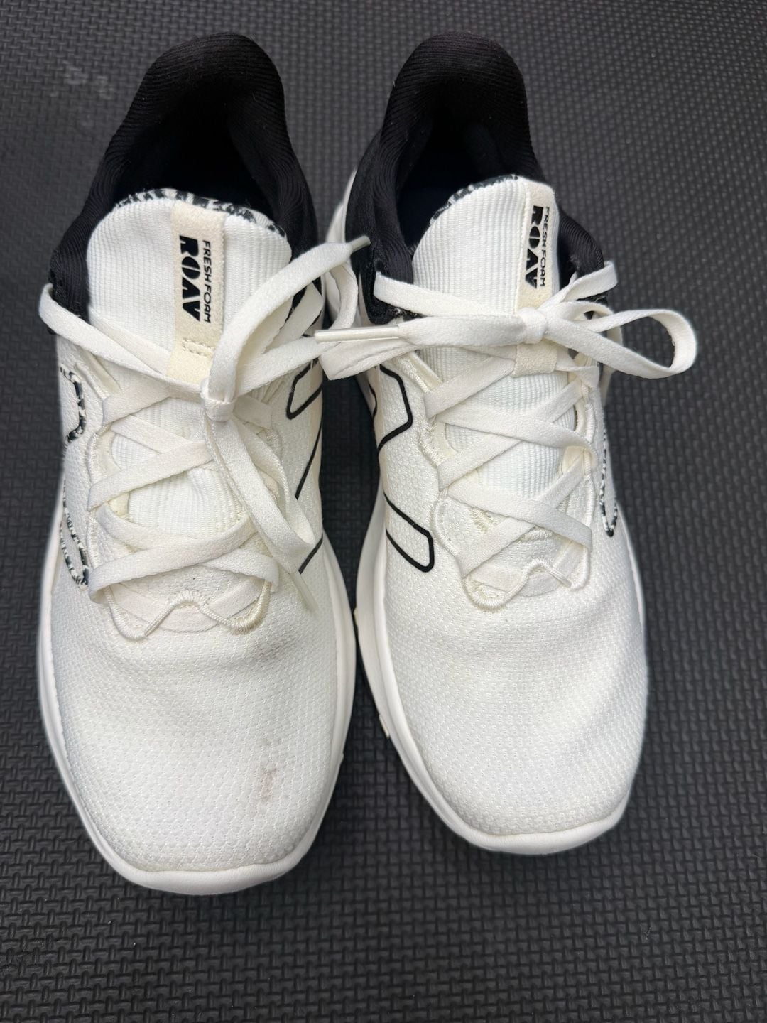 New Balance Fresh Foam Roav Size 6.5 White Black Sneakers 3